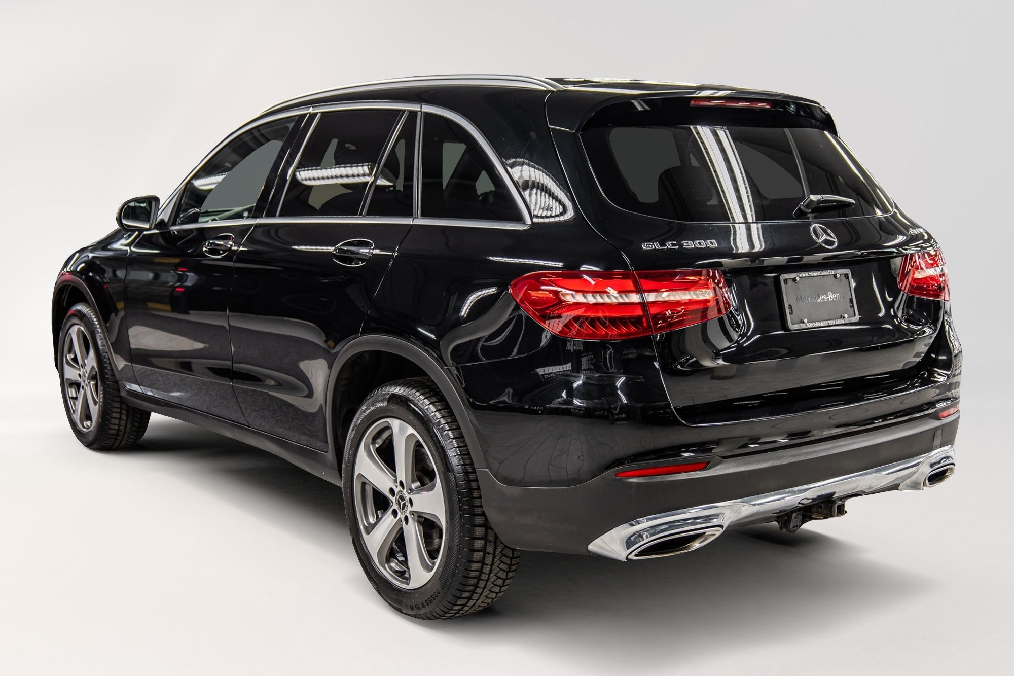 2018 Mercedes-Benz GLC300 in Dollard-des-Ormeaux, Quebec