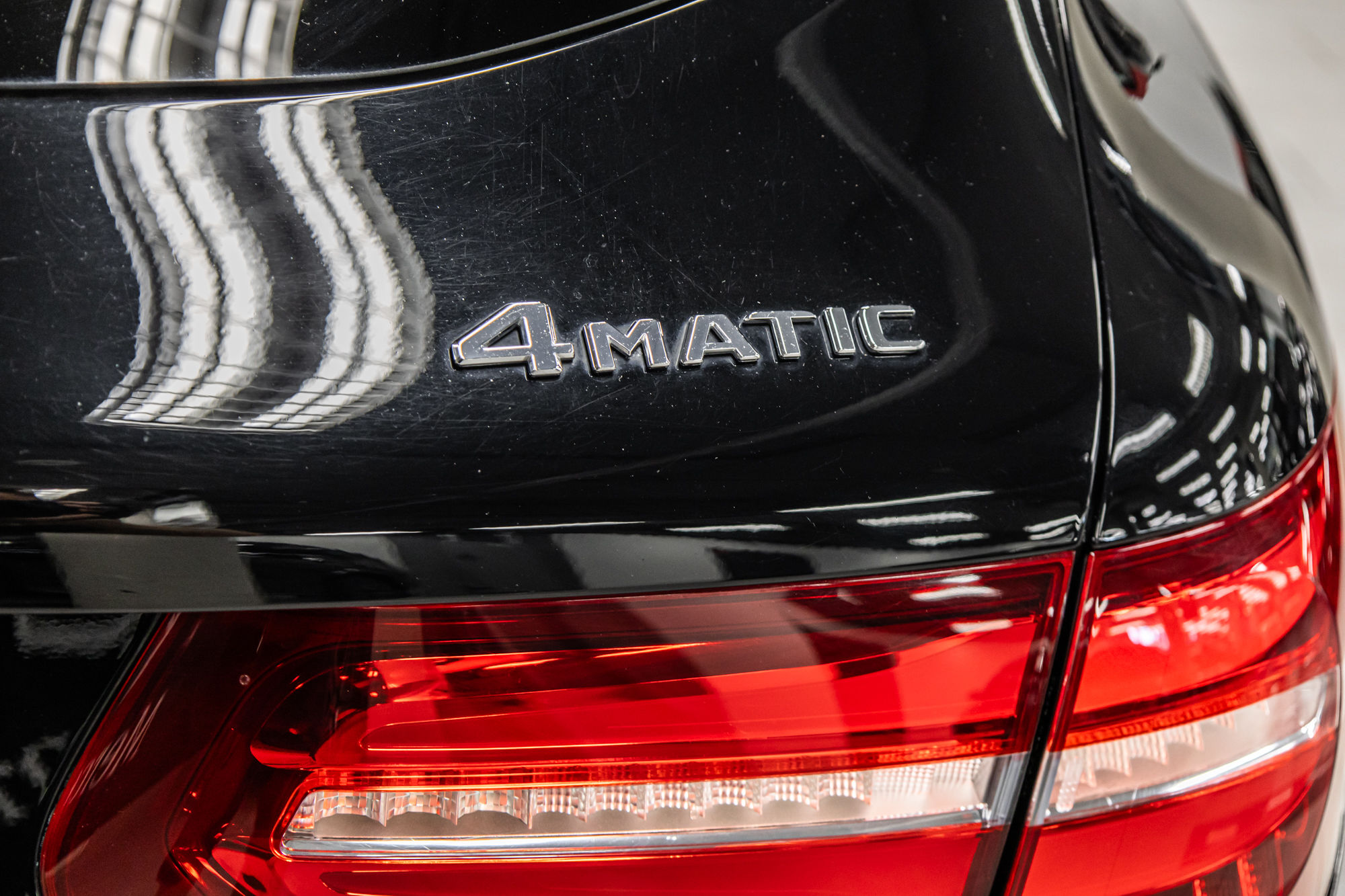2018 Mercedes-Benz GLC300 in Dollard-des-Ormeaux, Quebec