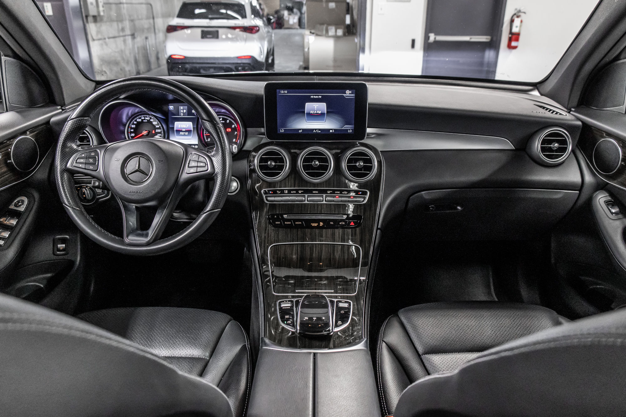 2018 Mercedes-Benz GLC300 in Dollard-des-Ormeaux, Quebec