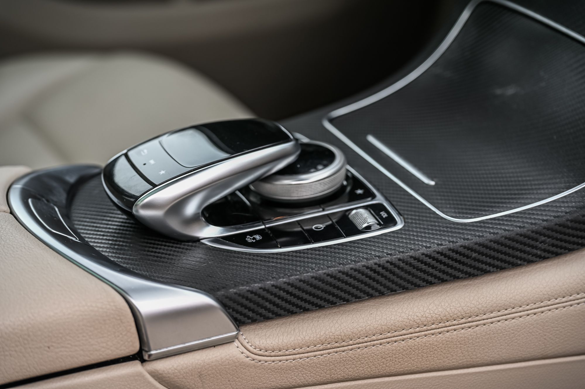 Mercedes-Benz GLC300  2018 à Dollard-des-Ormeaux, Québec