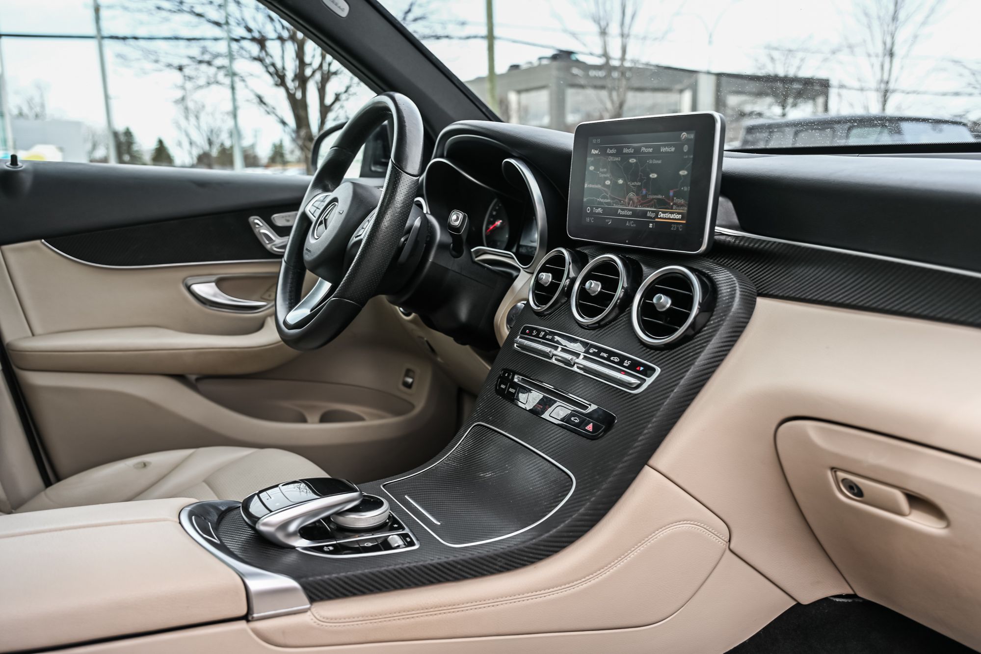 Mercedes-Benz GLC300  2018 à Dollard-des-Ormeaux, Québec