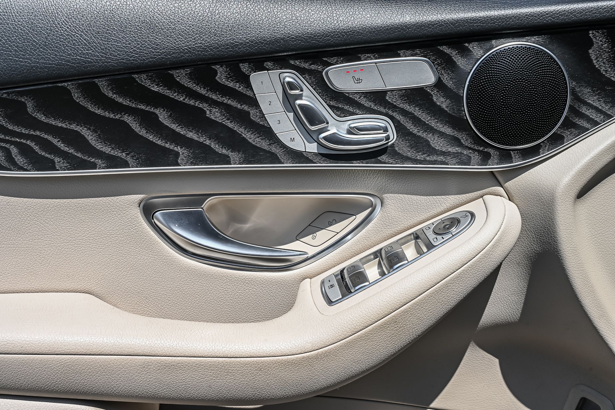 2020 Mercedes-Benz GLC300