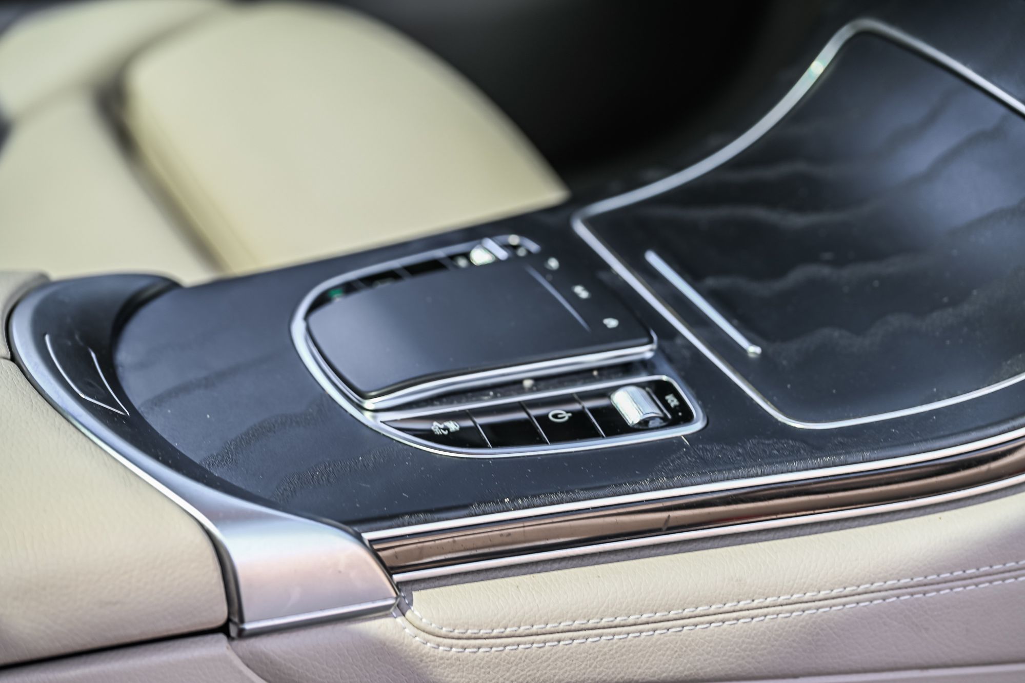 2020 Mercedes-Benz GLC300