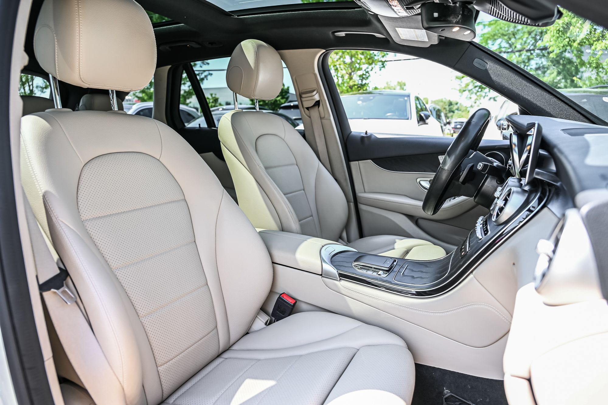 2020 Mercedes-Benz GLC300