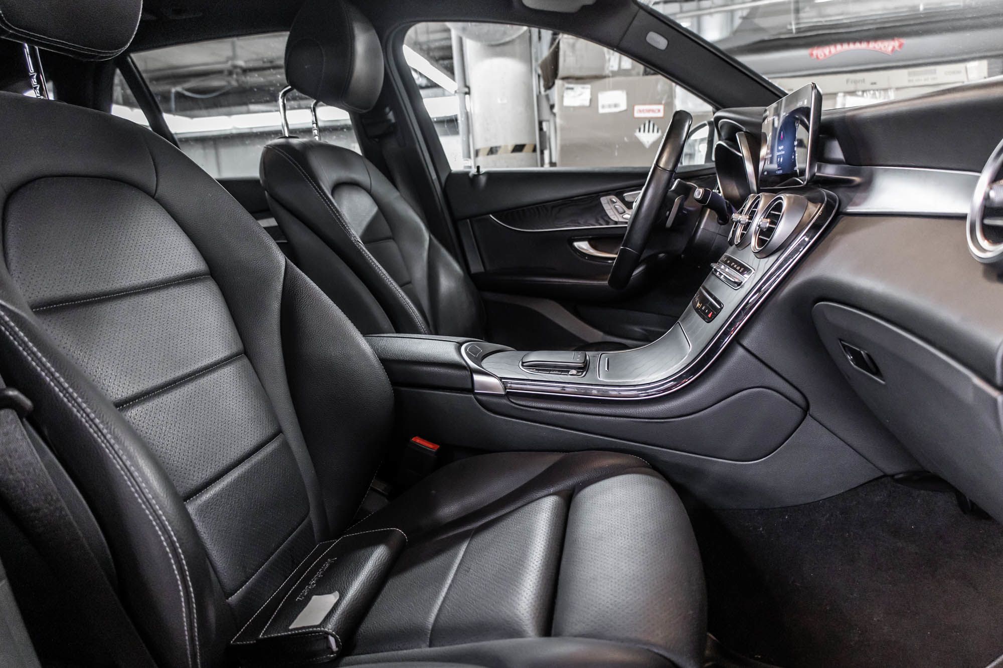 Mercedes-Benz GLC300  2021 à Dollard-des-Ormeaux, Québec