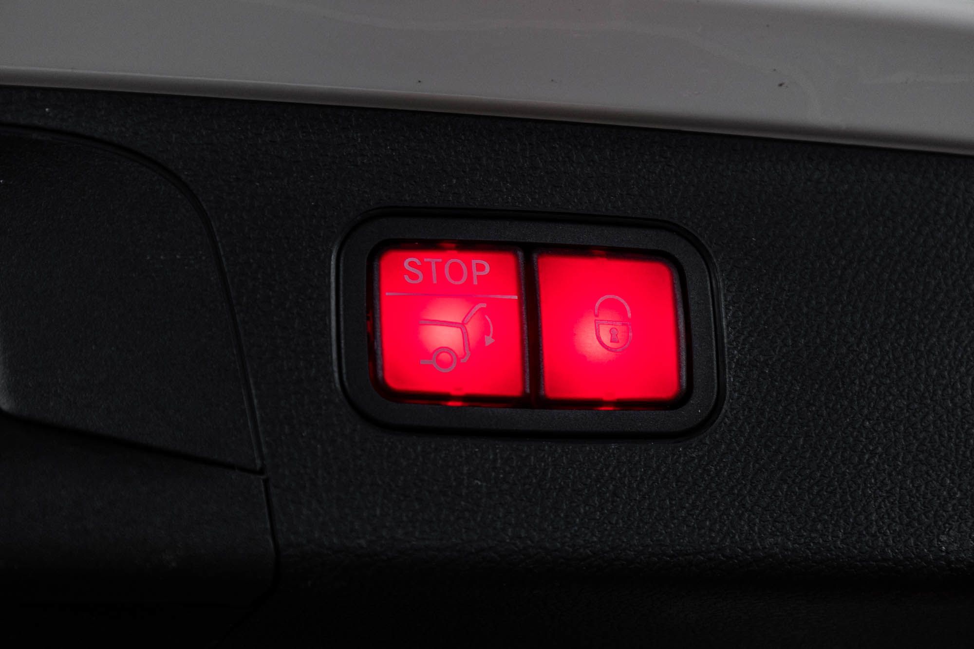 Mercedes-Benz GLC300  2021 à Dollard-des-Ormeaux, Québec