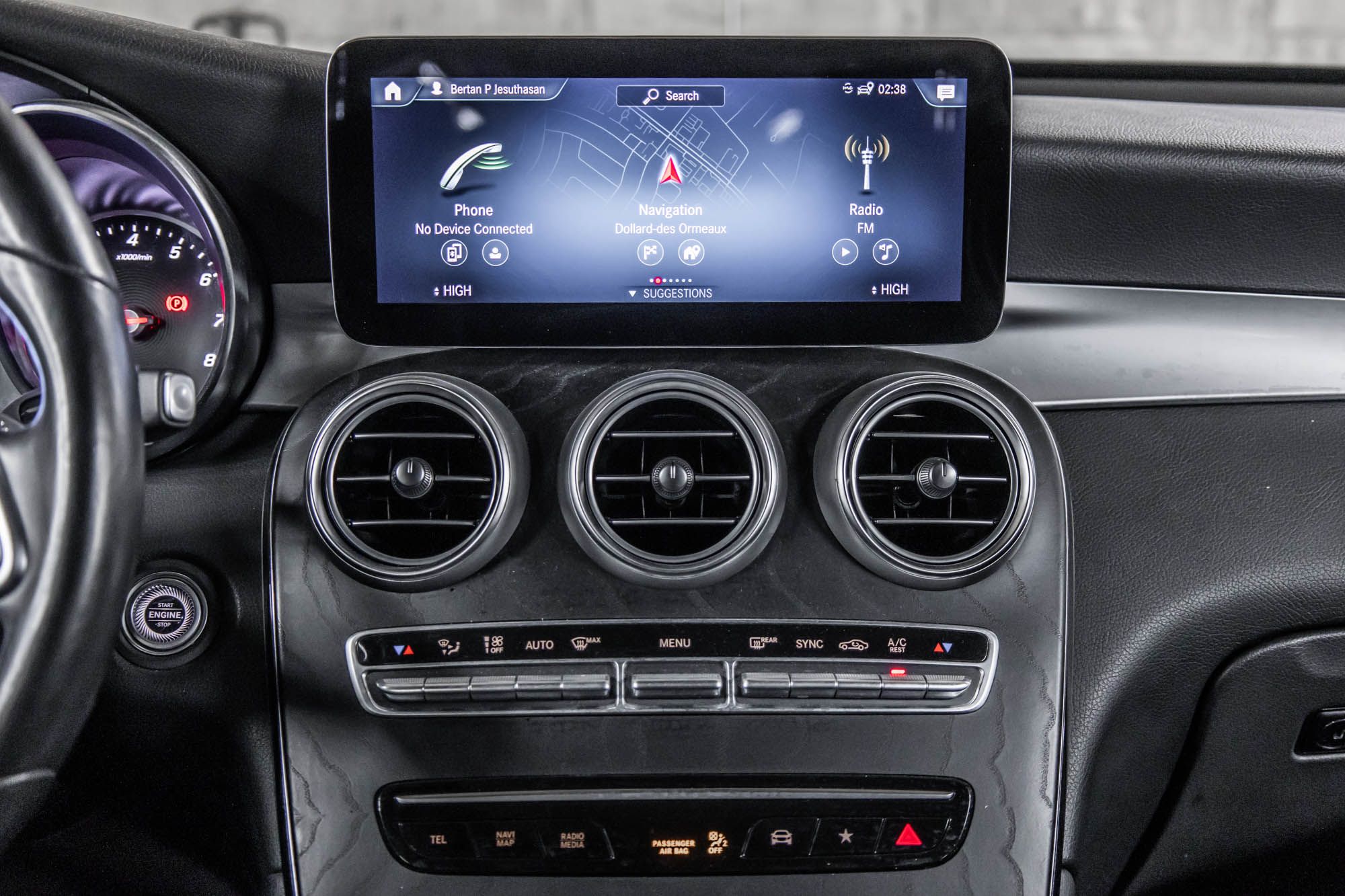 Mercedes-Benz GLC300  2021 à Dollard-des-Ormeaux, Québec