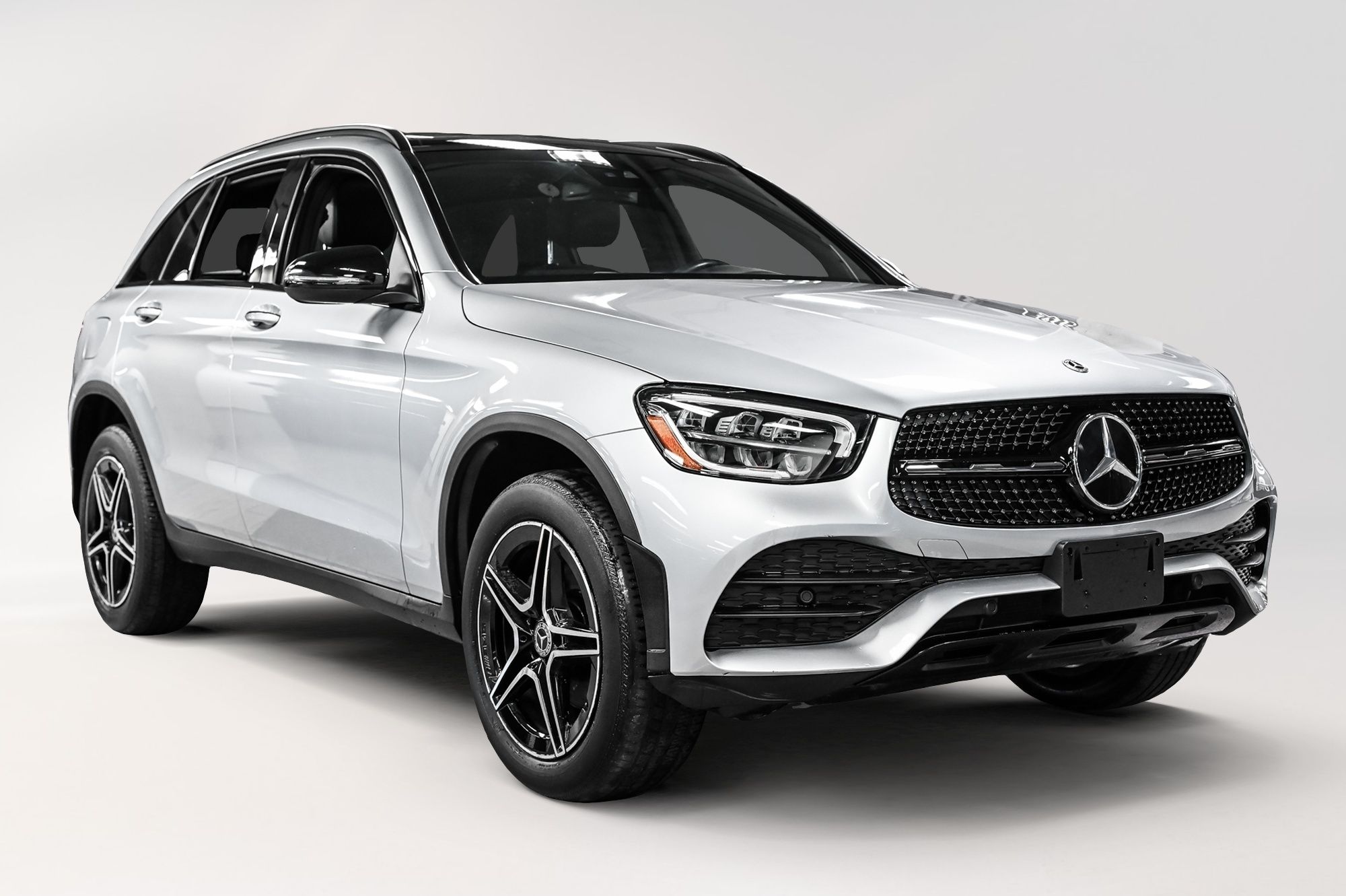 Mercedes-Benz GLC300  2022 à Dollard-des-Ormeaux, Québec