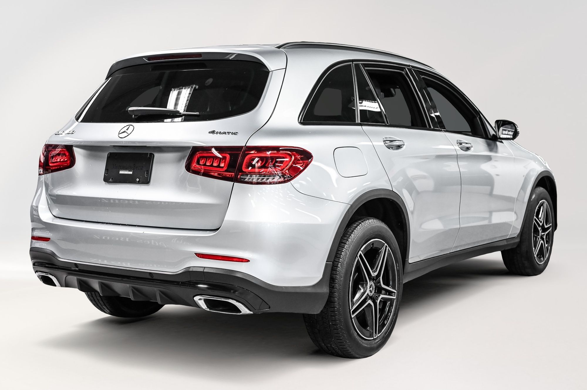 Mercedes-Benz GLC300  2022 à Dollard-des-Ormeaux, Québec