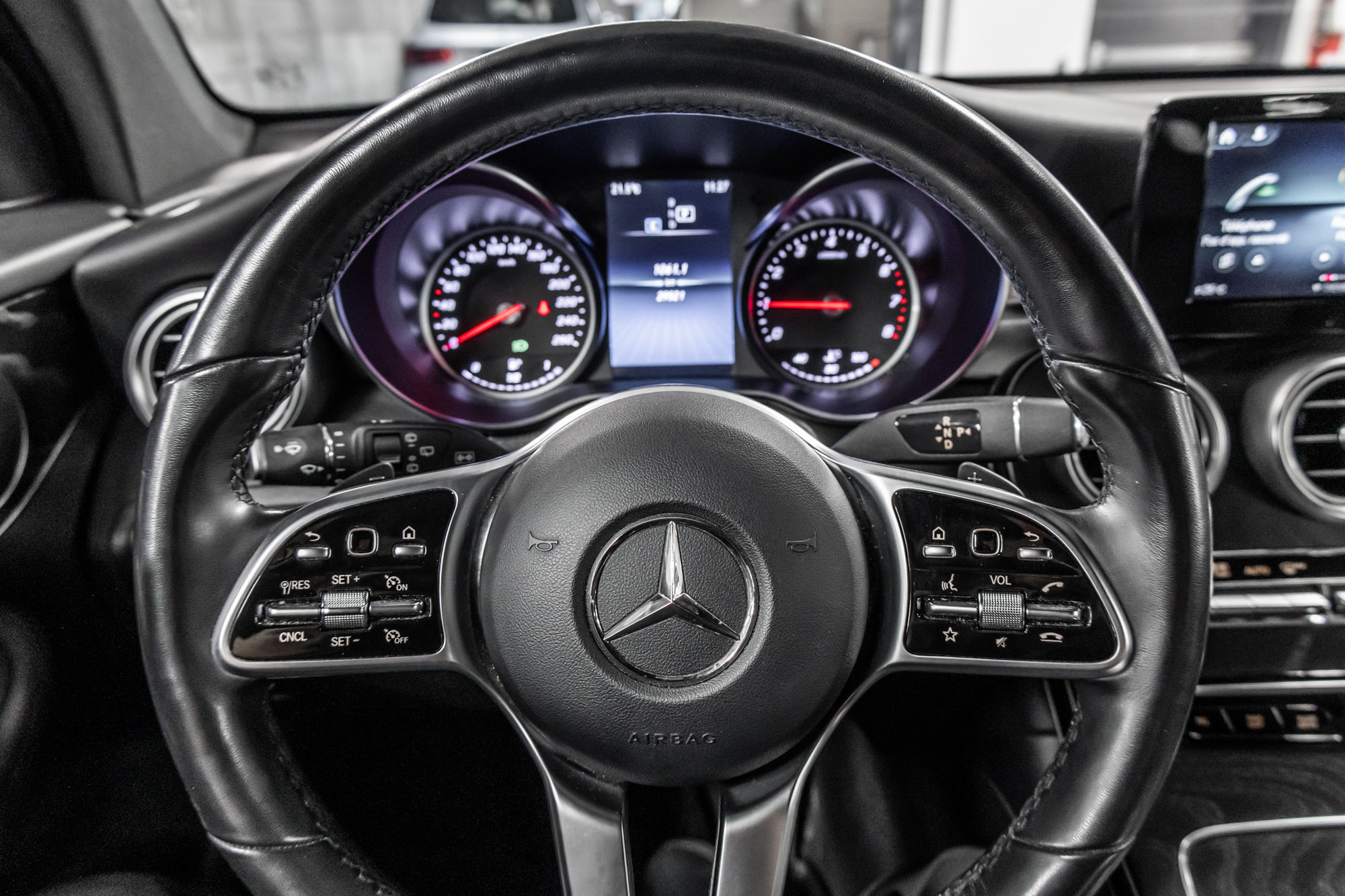Mercedes-Benz GLC300  2022 à Dollard-des-Ormeaux, Québec