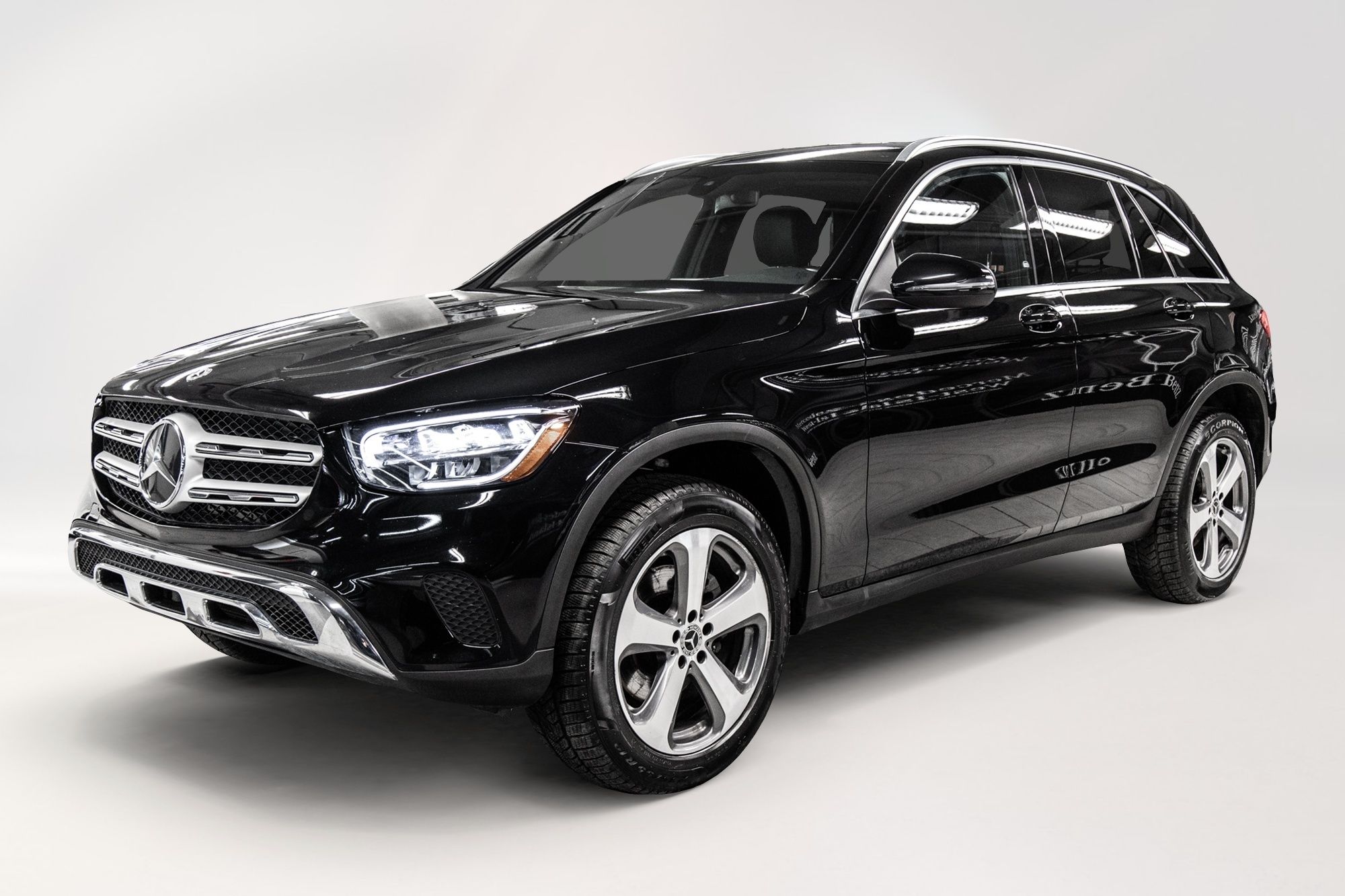 Mercedes-Benz GLC300  2022 à Dollard-des-Ormeaux, Québec