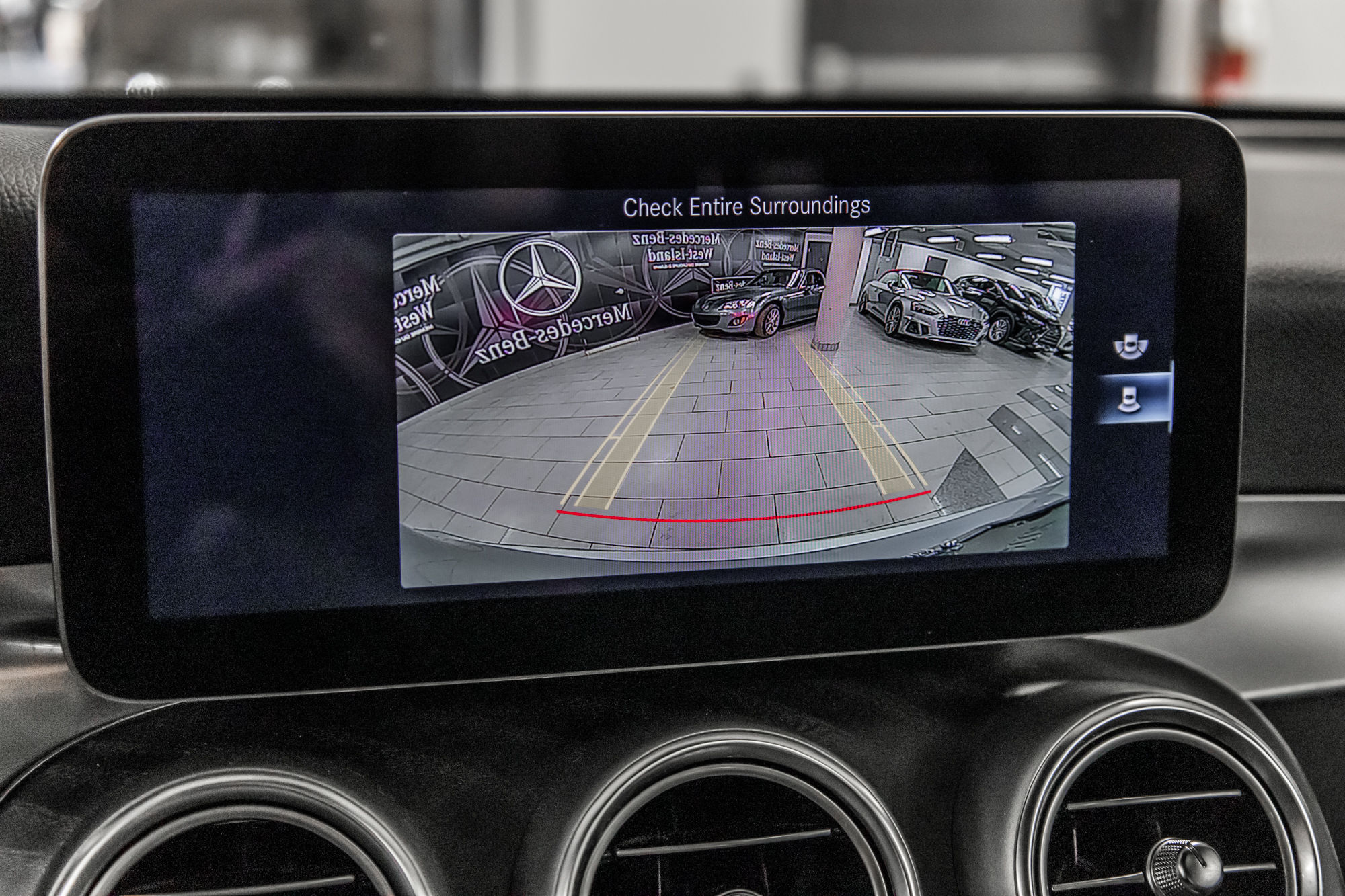 Mercedes-Benz GLC300  2022 à Dollard-des-Ormeaux, Québec