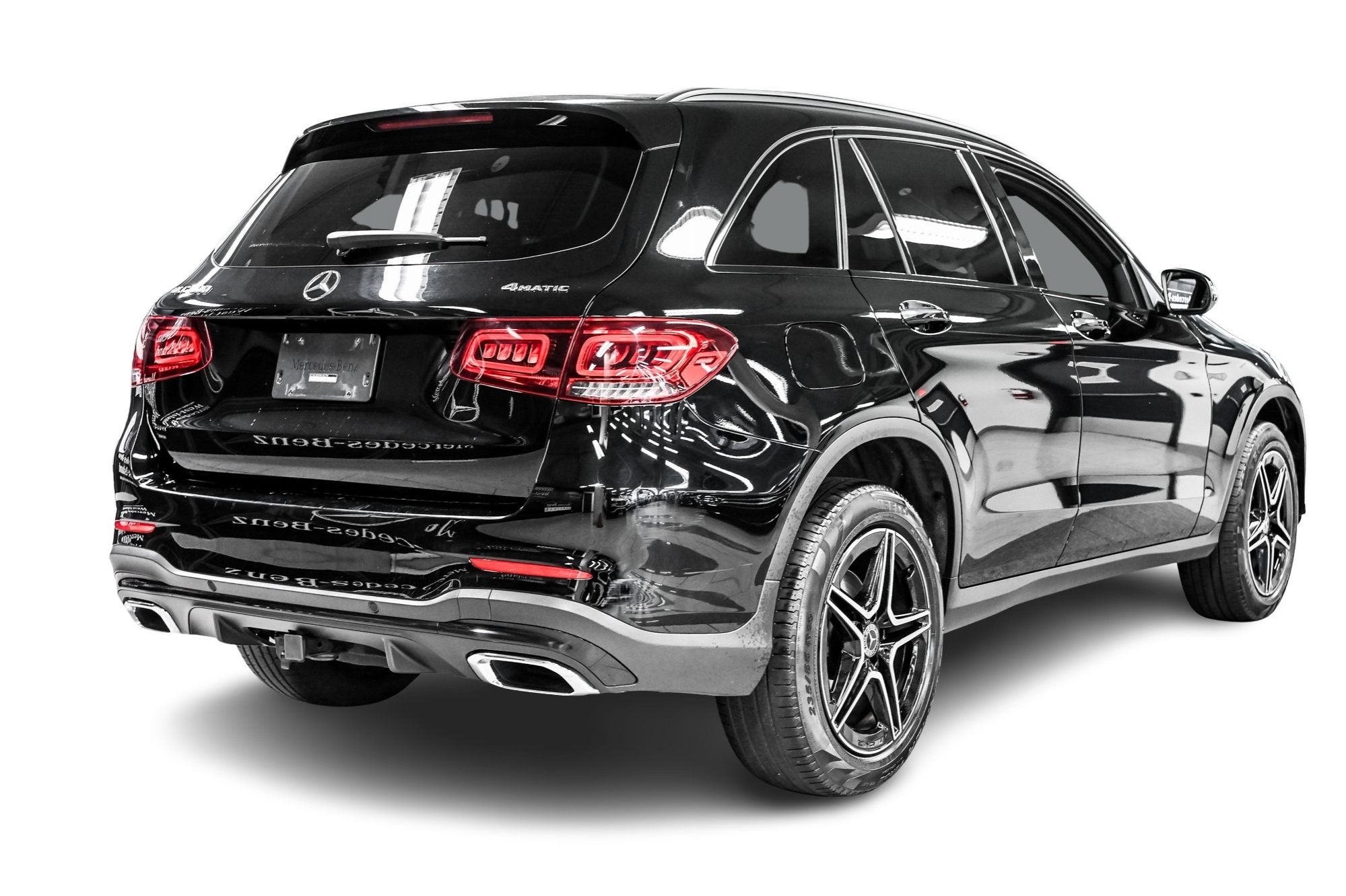 Mercedes-Benz GLC300  2022