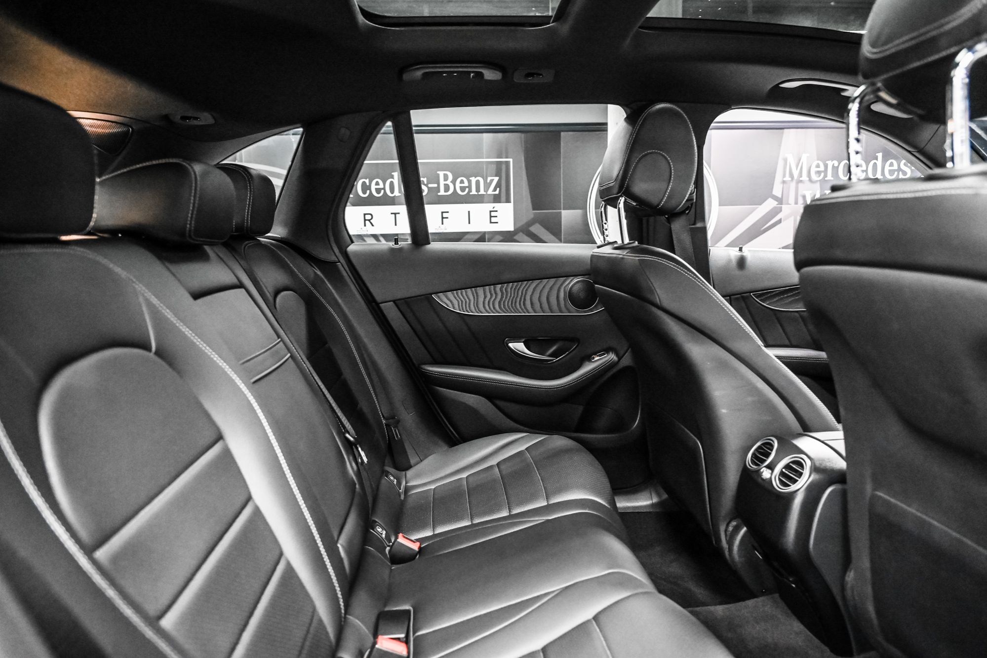 Mercedes-Benz GLC300  2022