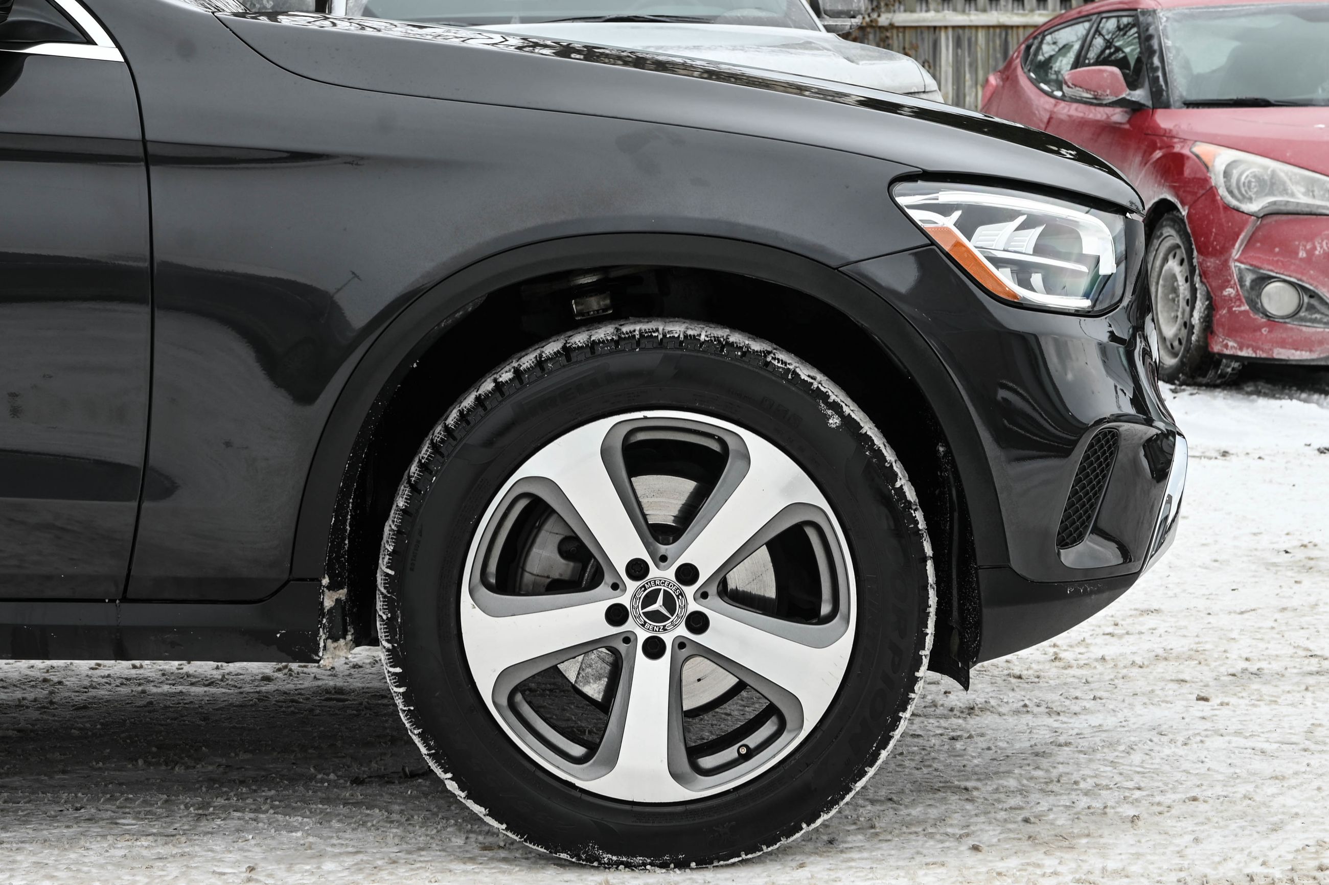 Mercedes-Benz GLC300  2022