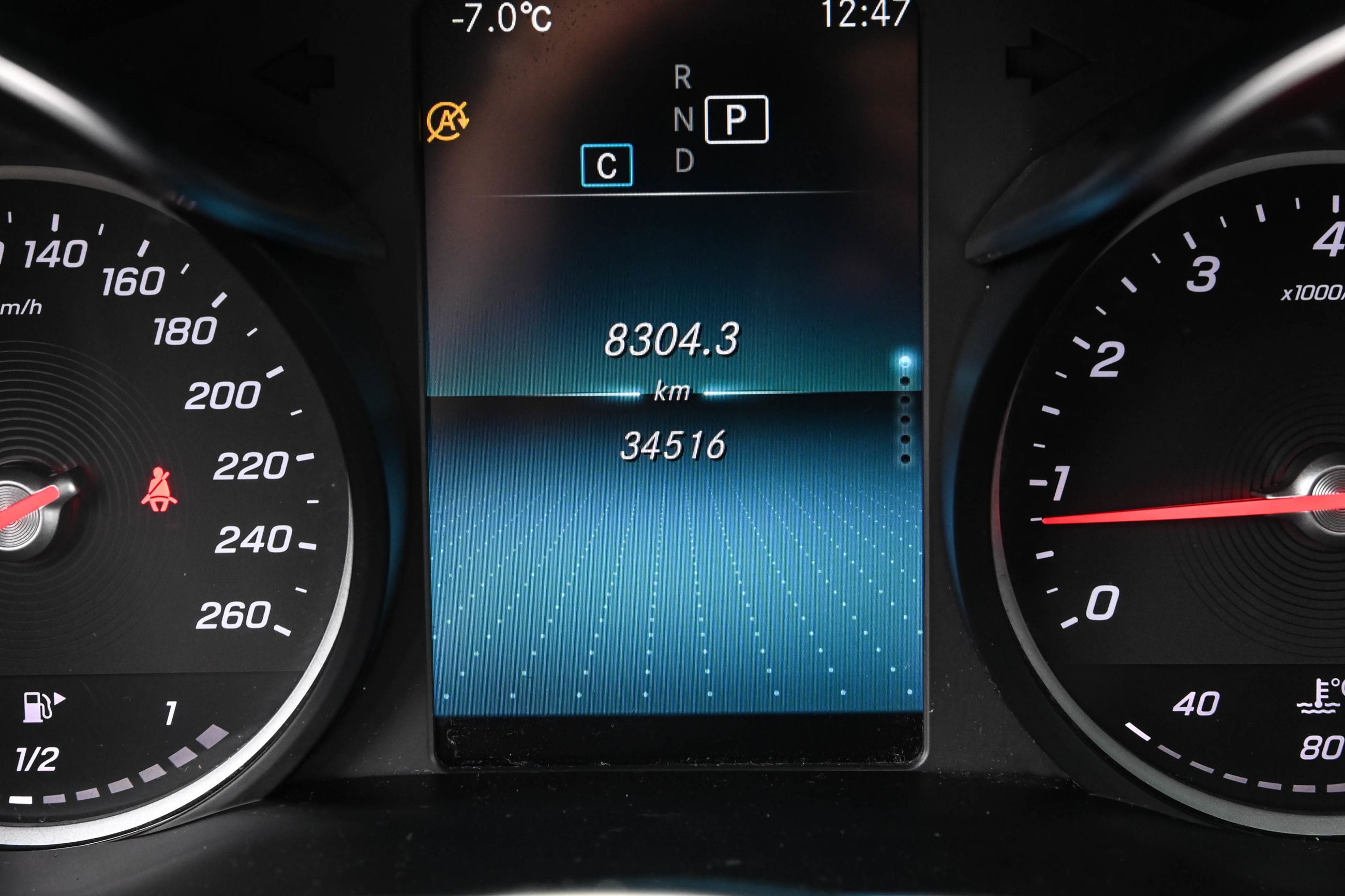 Mercedes-Benz GLC300  2022