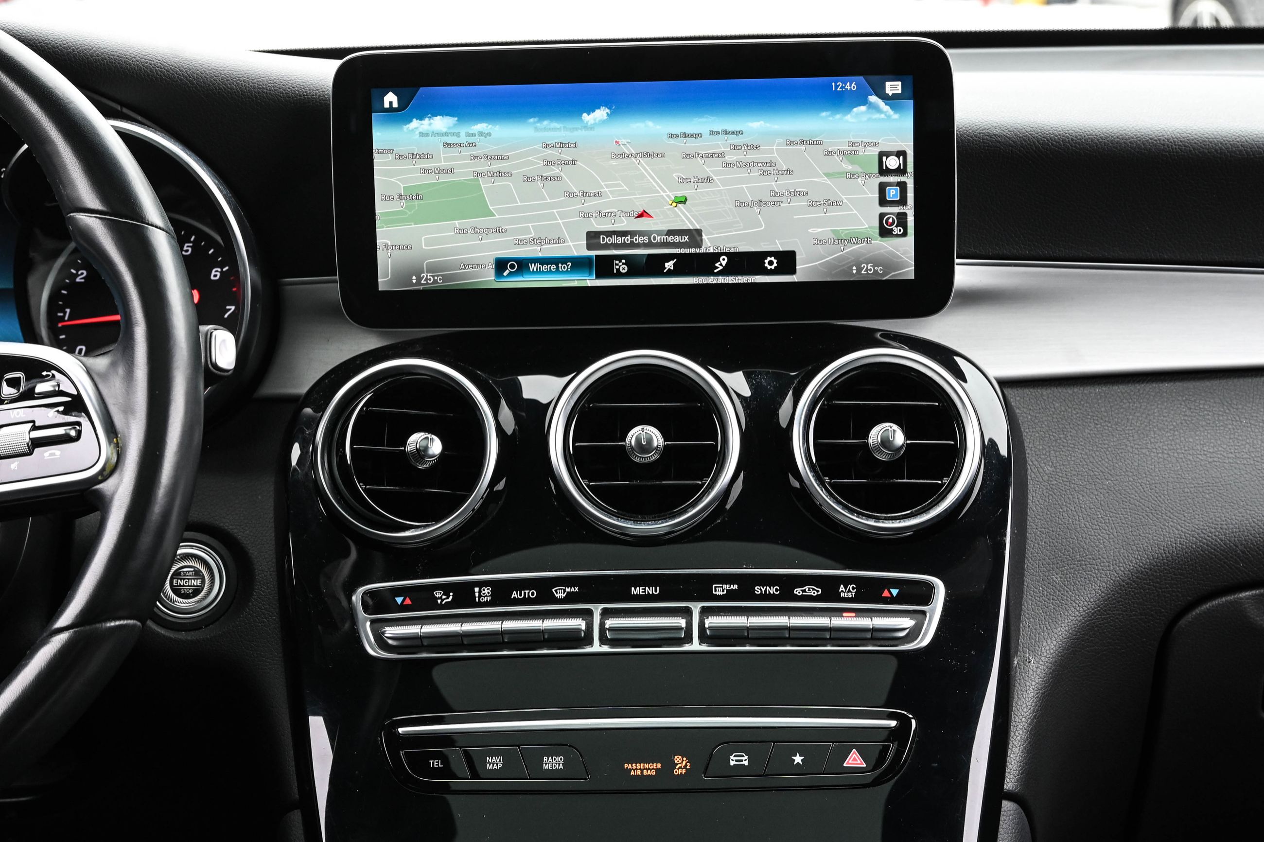 Mercedes-Benz GLC300  2022