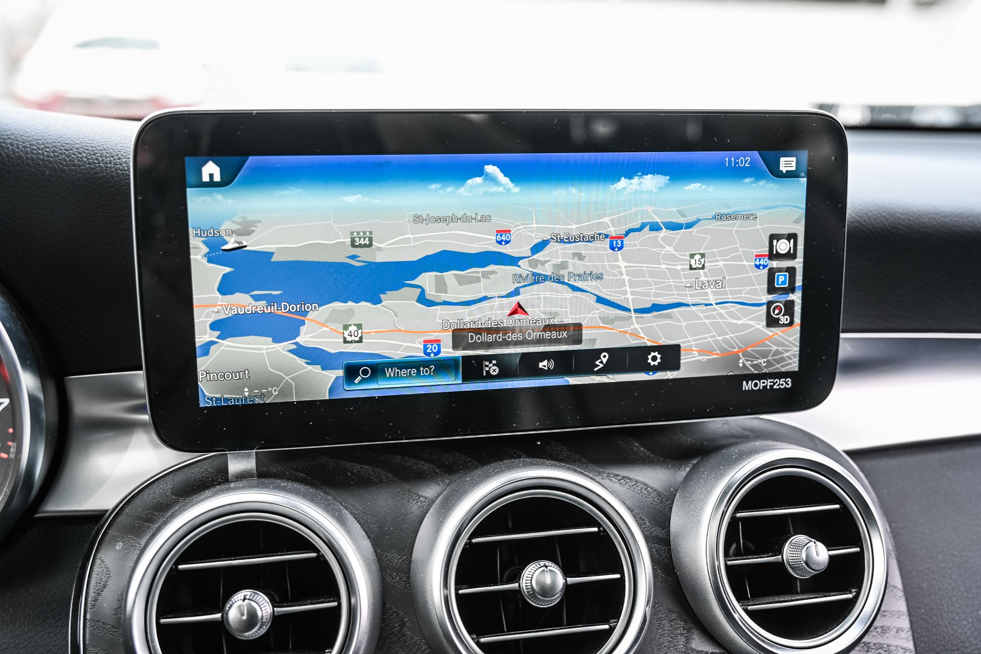 Mercedes-Benz GLC300  2022