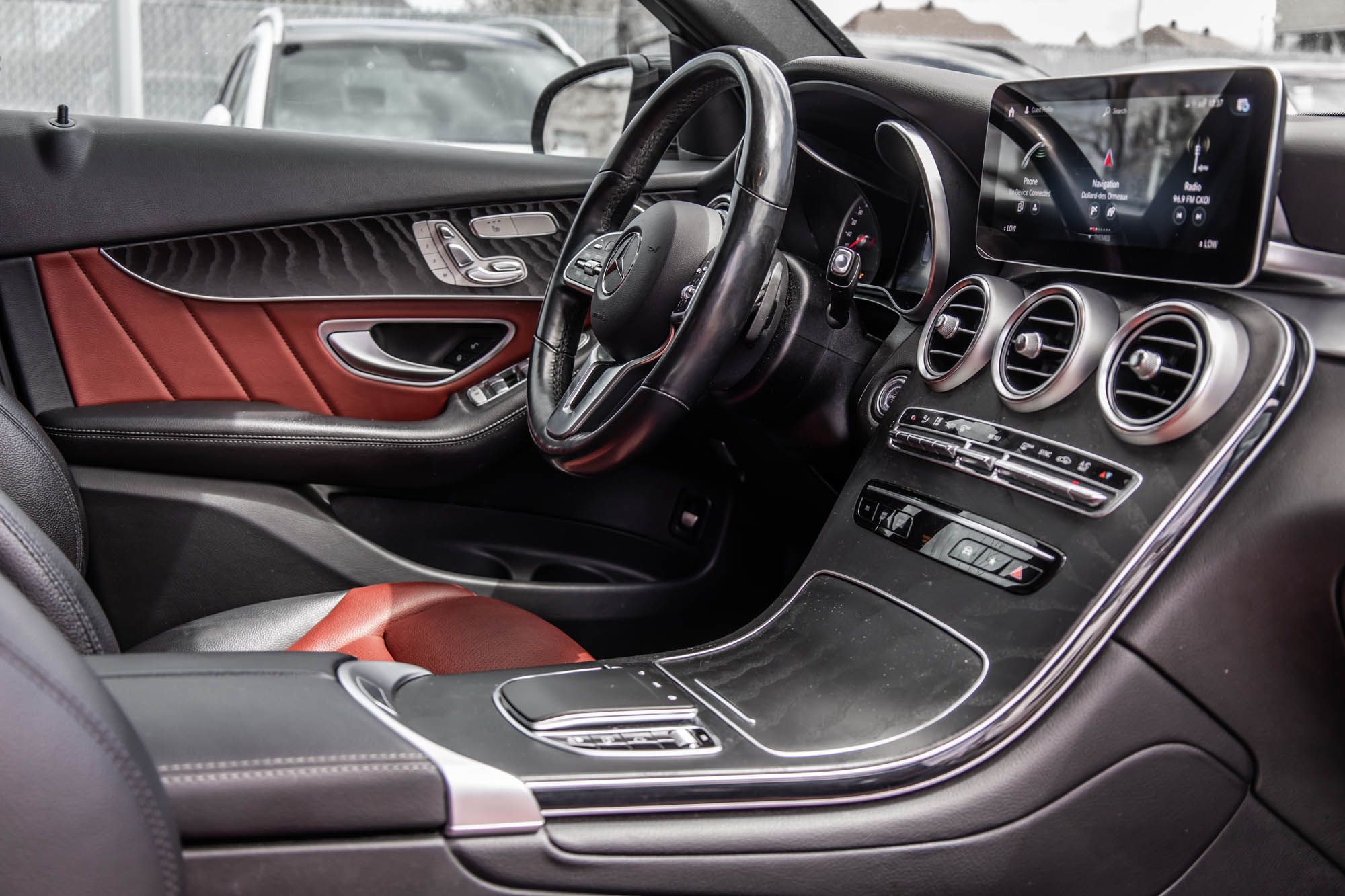 2022 Mercedes-Benz GLC300