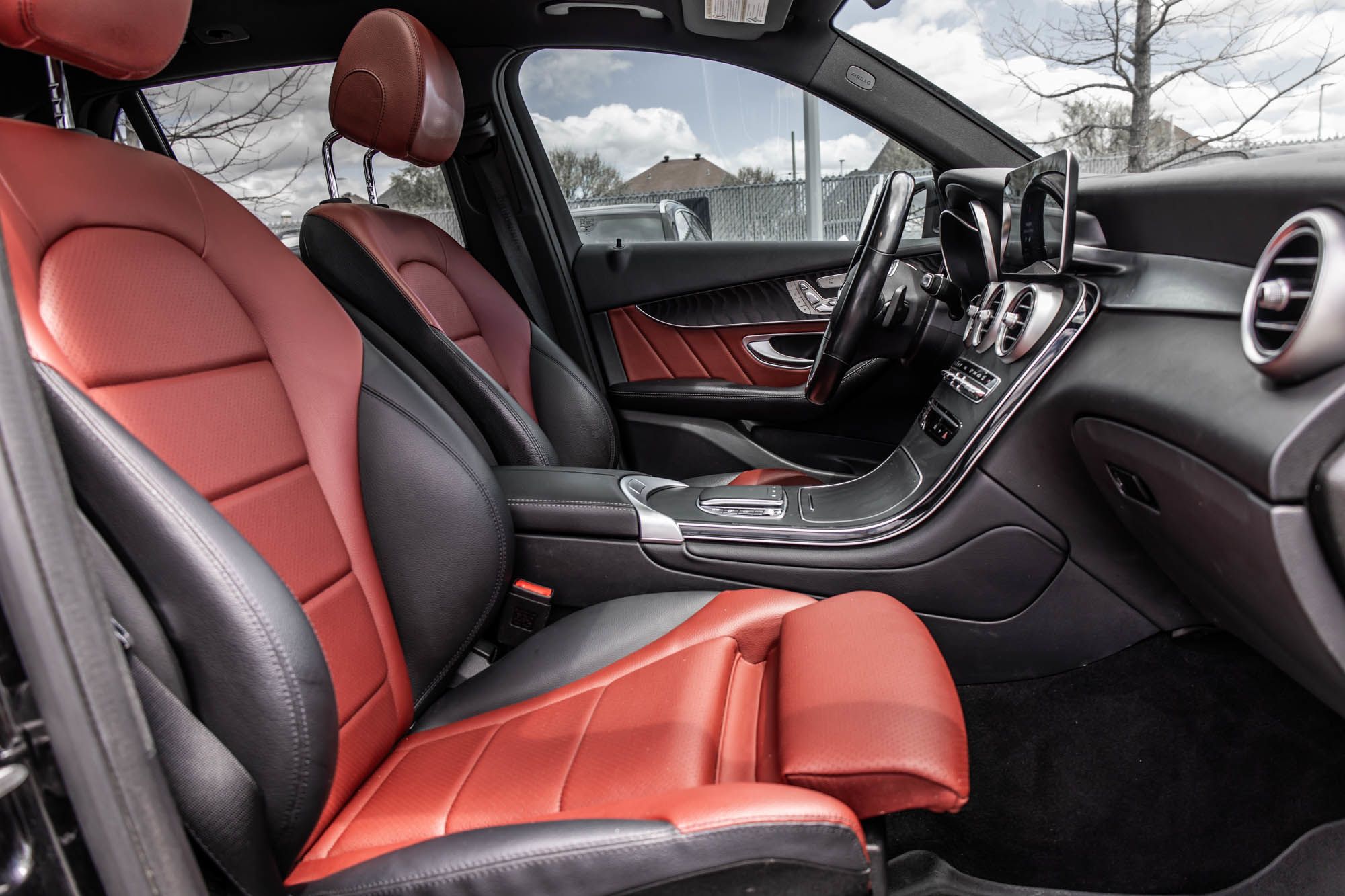 2022 Mercedes-Benz GLC300