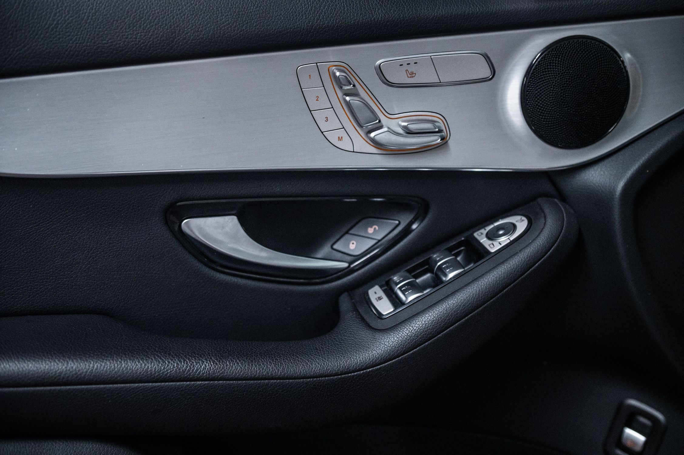 2022 Mercedes-Benz GLC300