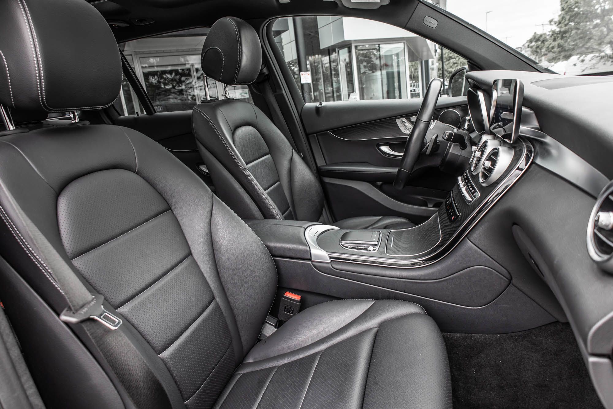 2022 Mercedes-Benz GLC300