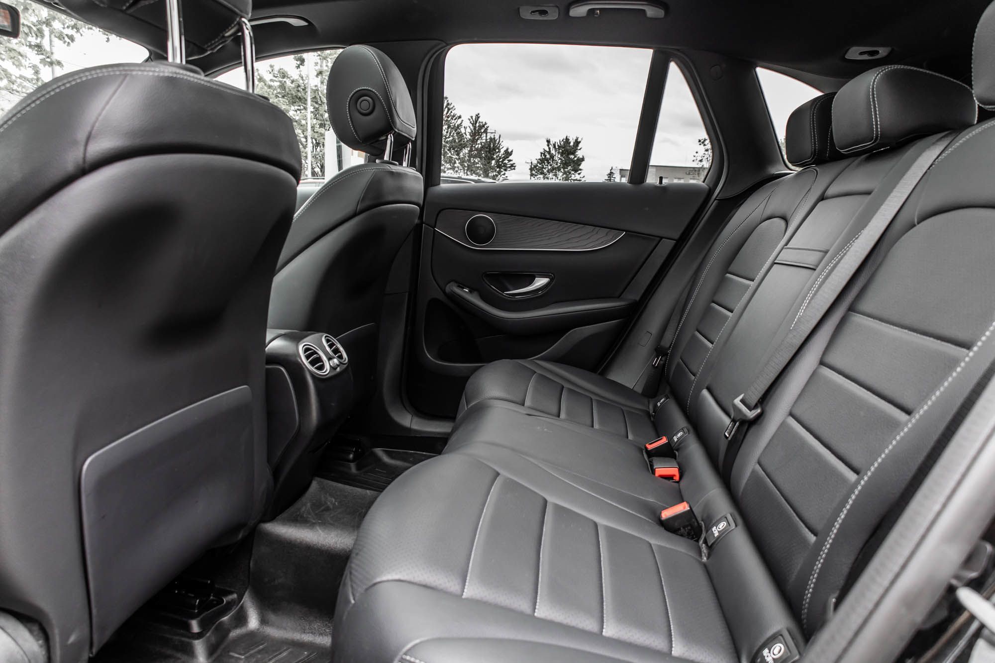 2022 Mercedes-Benz GLC300