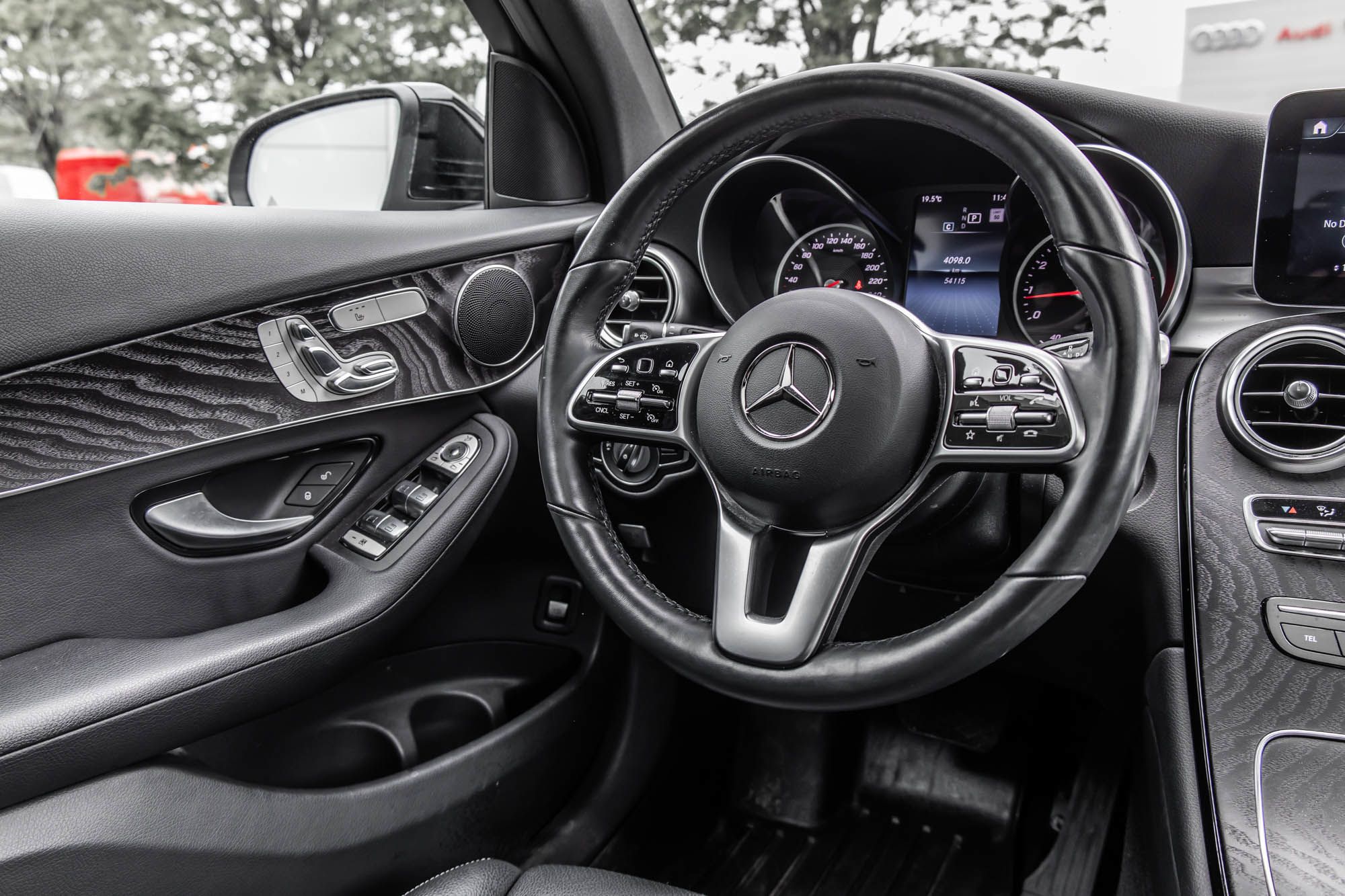 2022 Mercedes-Benz GLC300