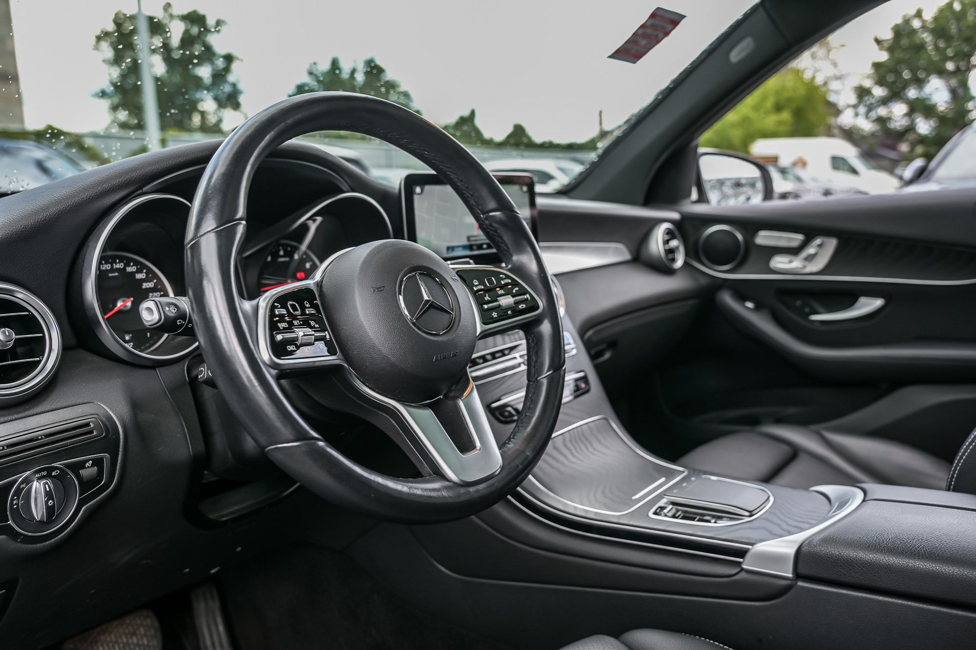 2022 Mercedes-Benz GLC300