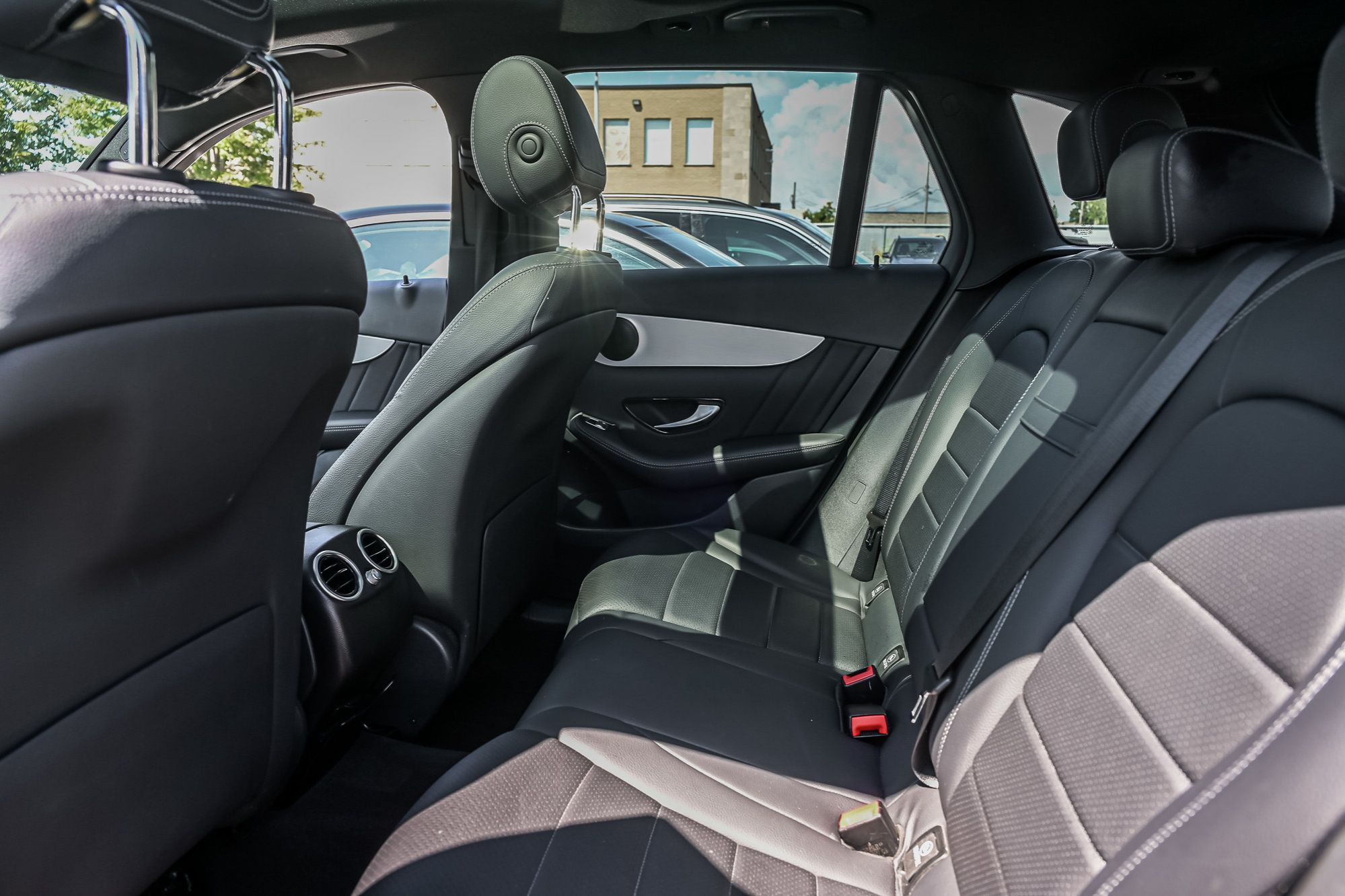 2022 Mercedes-Benz GLC300