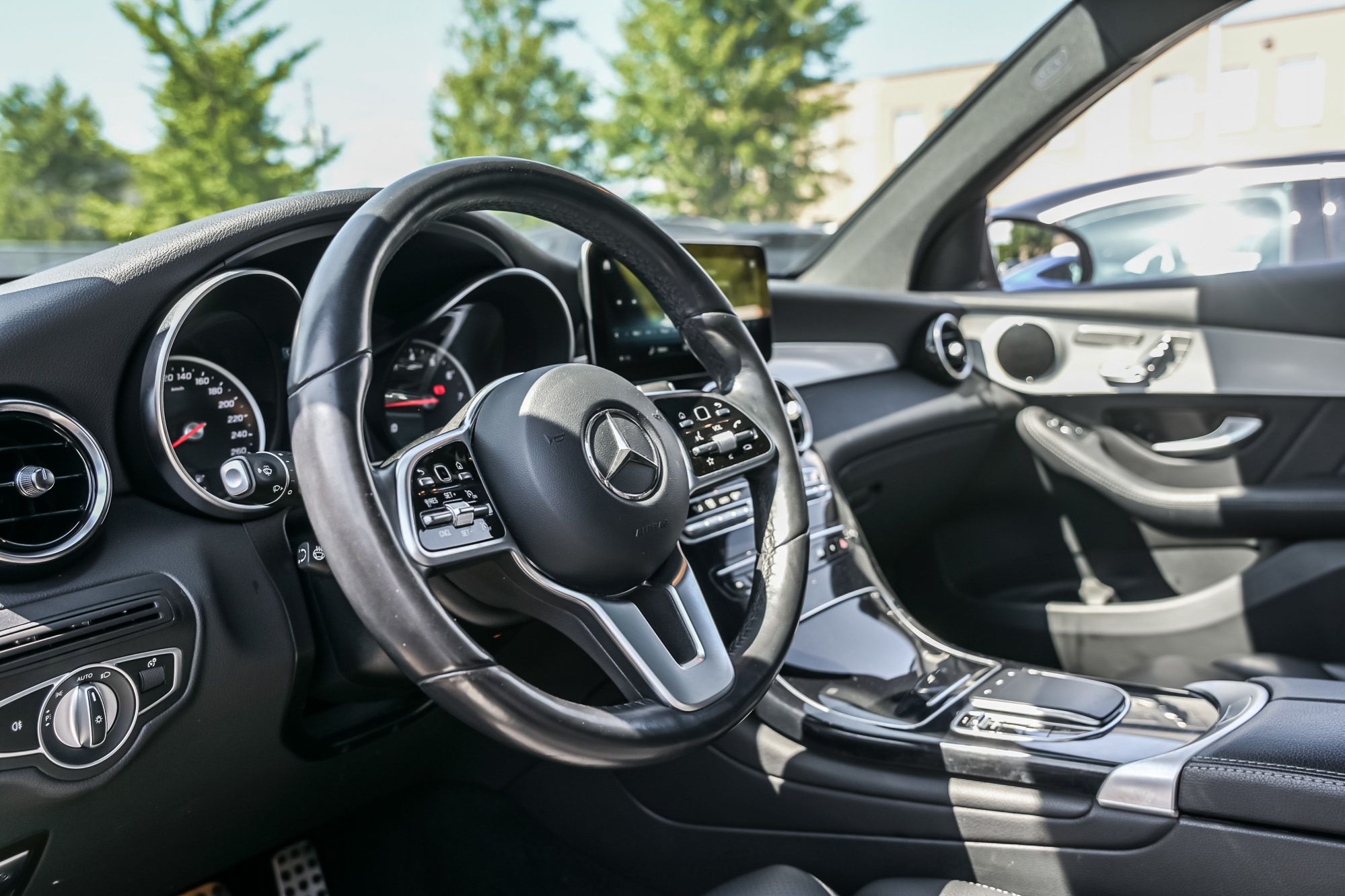 2022 Mercedes-Benz GLC300