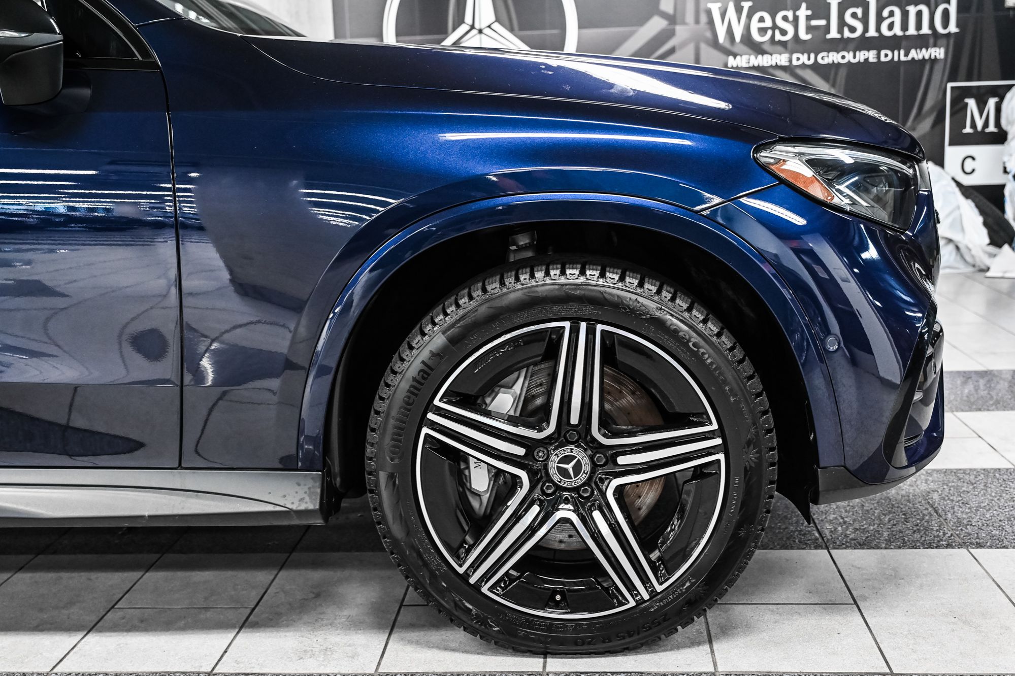 Mercedes-Benz GLC300  2023 à Dollard-des-Ormeaux, Québec