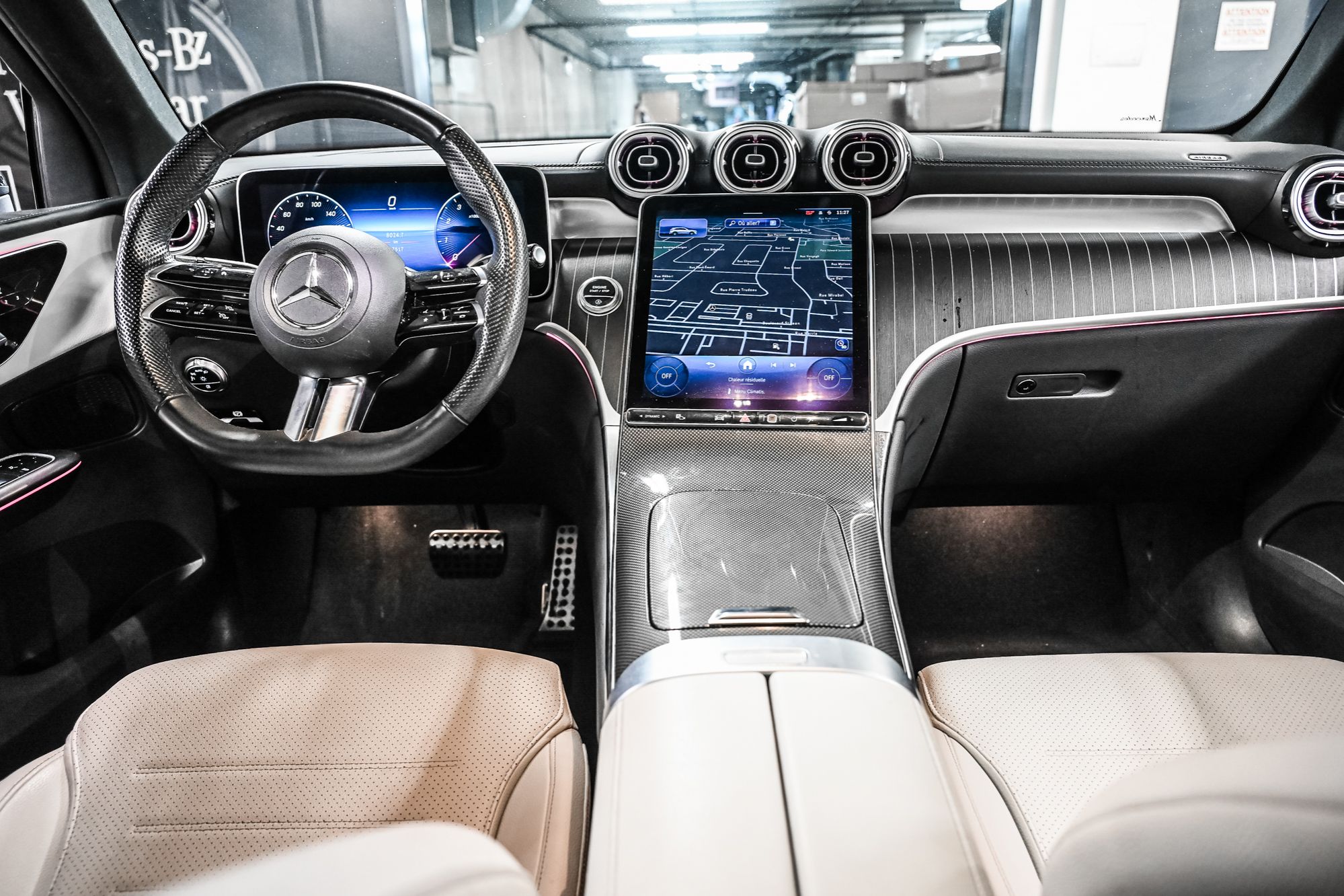Mercedes-Benz GLC300  2023 à Dollard-des-Ormeaux, Québec