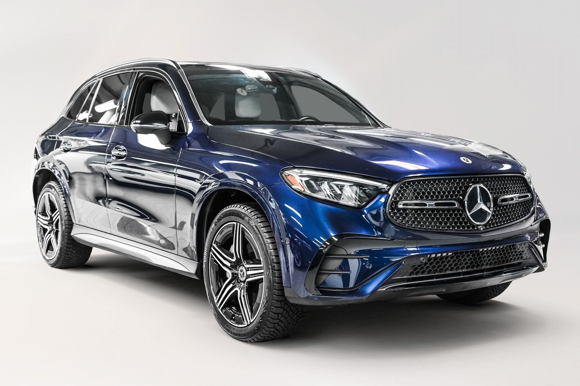 Mercedes-Benz GLC300  2023 à Dollard-des-Ormeaux, Québec