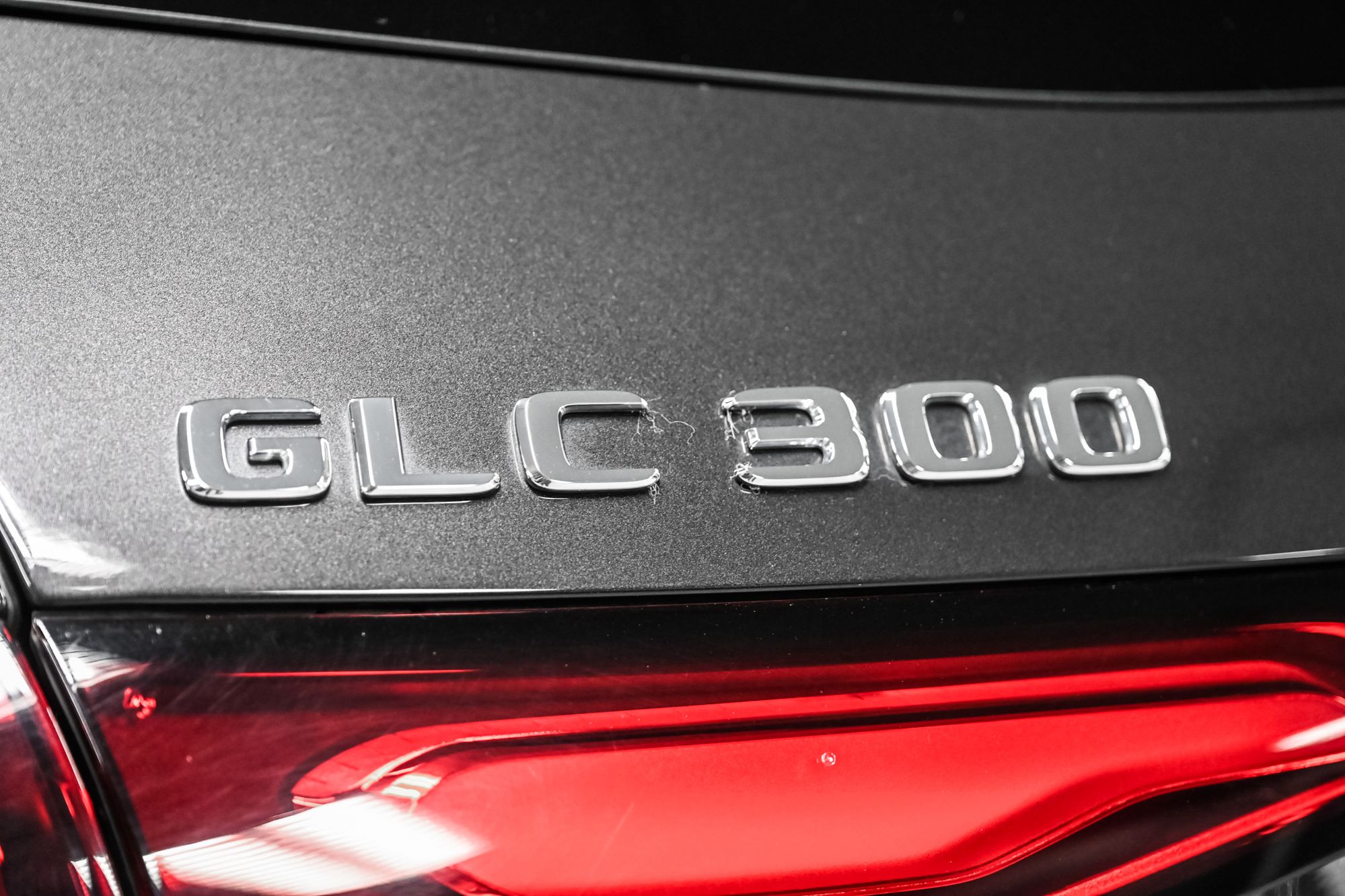 Mercedes-Benz GLC300  2023