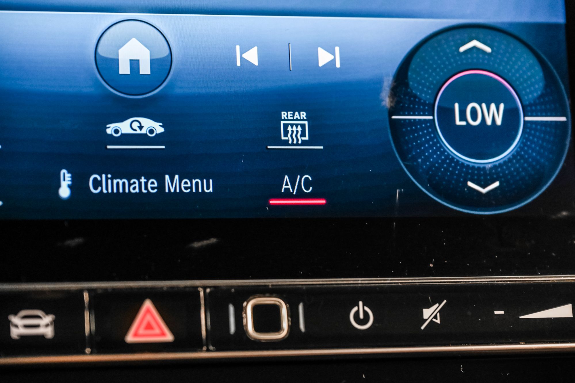 Mercedes-Benz GLC300  2023