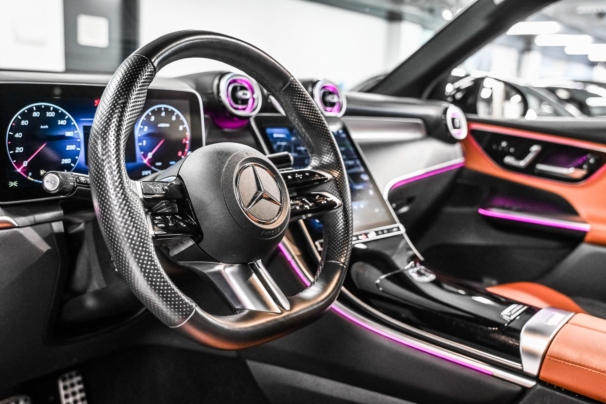 Mercedes-Benz GLC300  2023