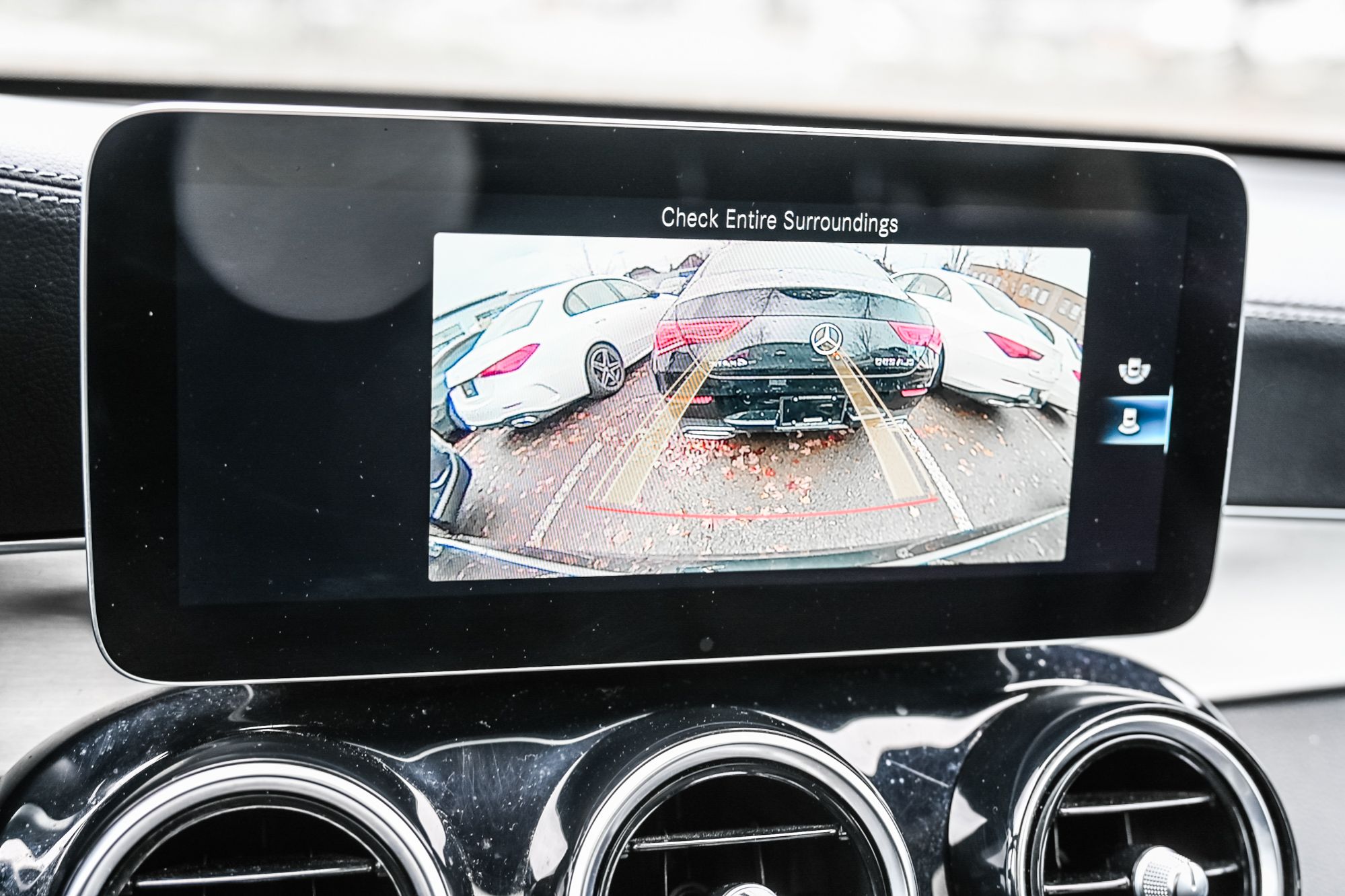 2023 Mercedes-Benz GLC300 in Dollard-des-Ormeaux, Quebec