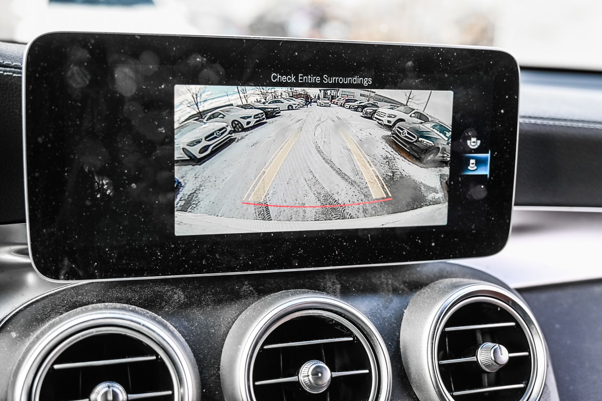 Mercedes-Benz GLC300  2023