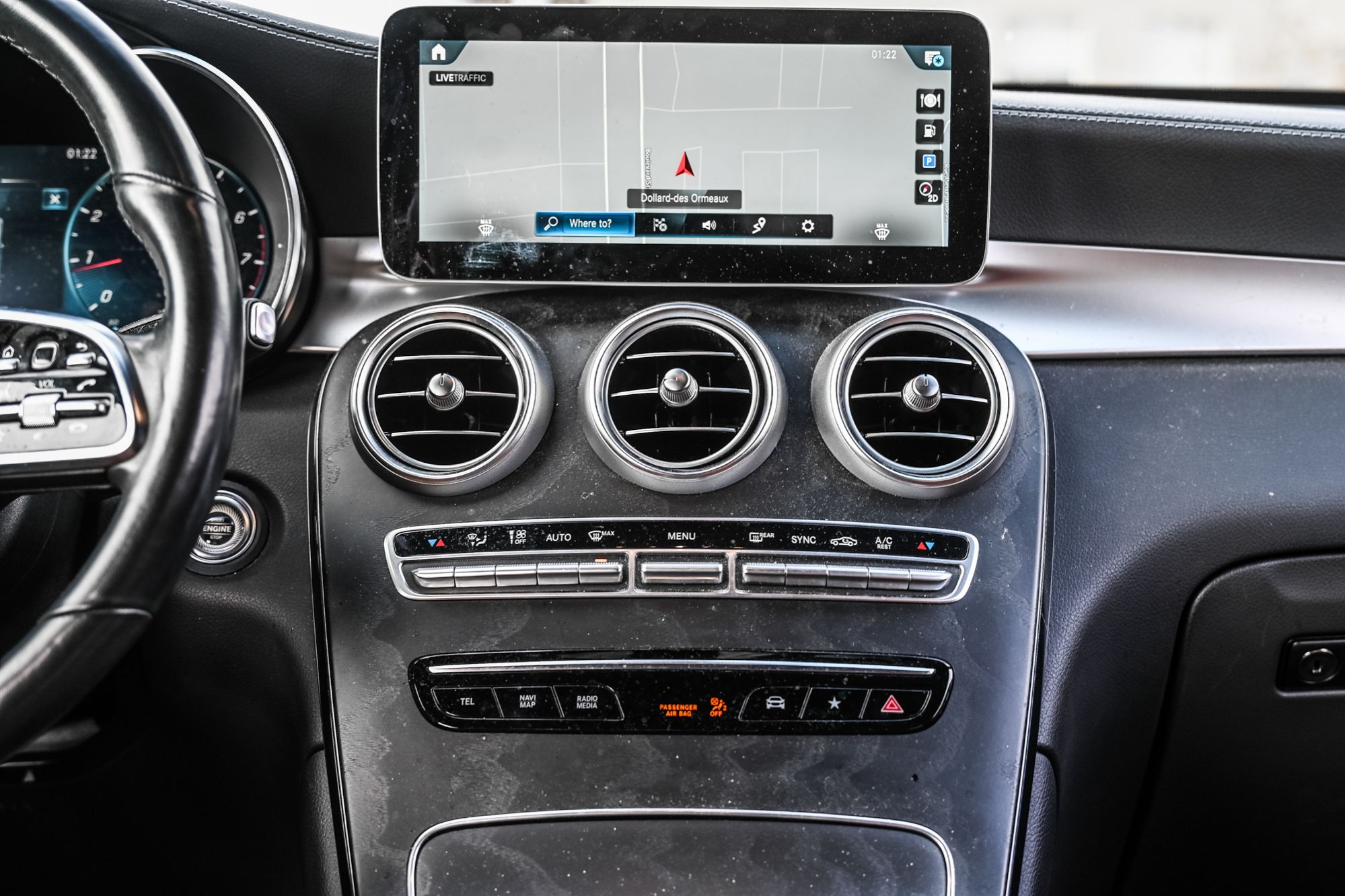 Mercedes-Benz GLC300  2023