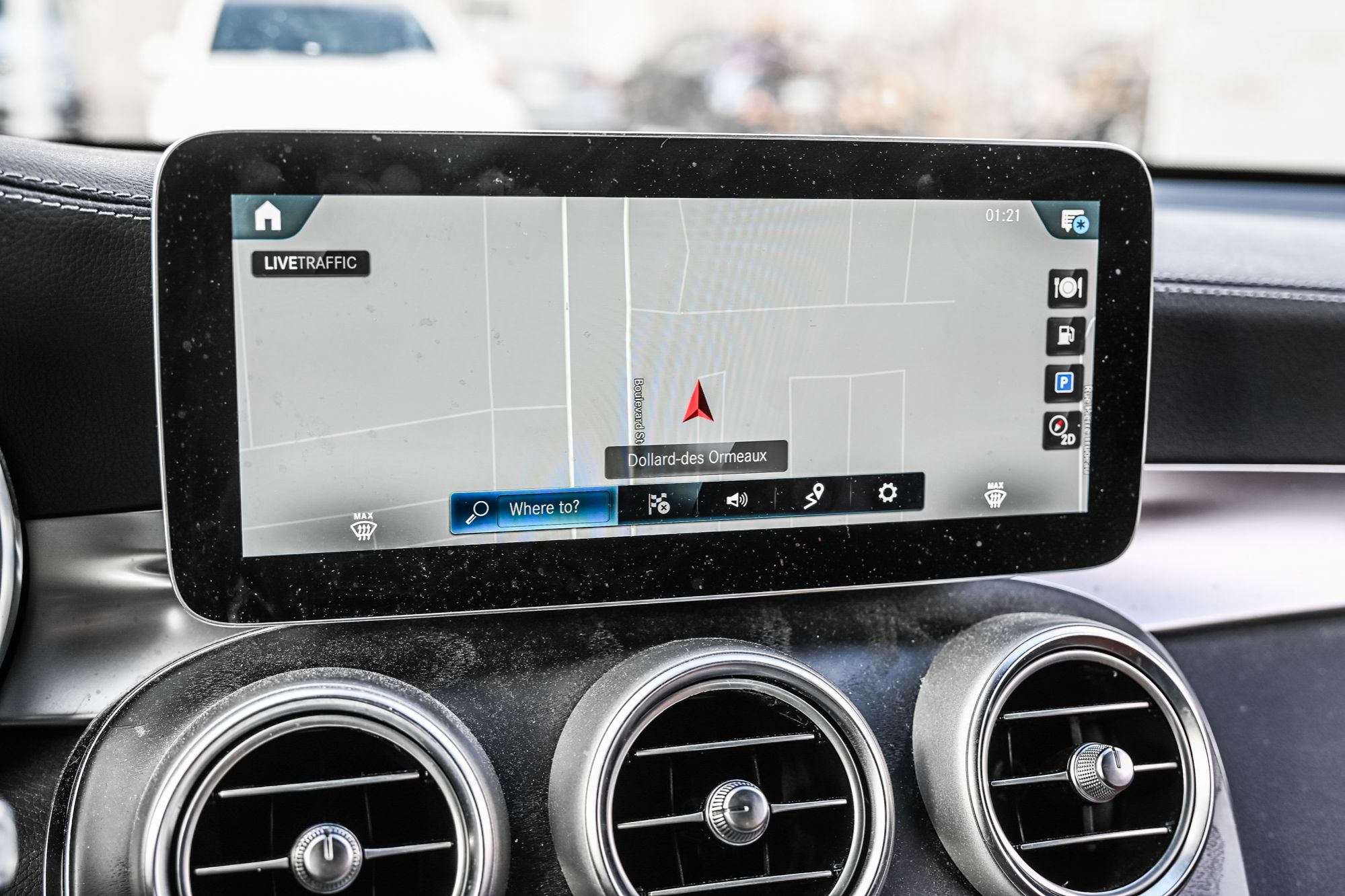 Mercedes-Benz GLC300  2023