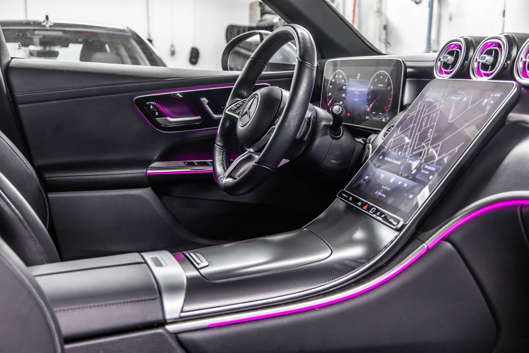 Mercedes-Benz GLC300  2023