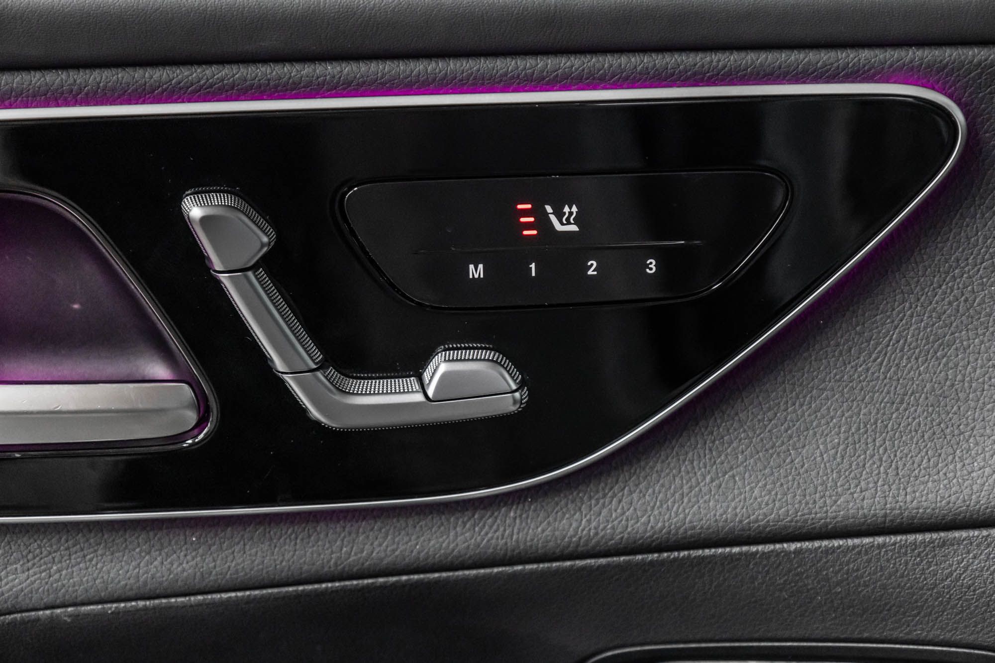 Mercedes-Benz GLC300  2023