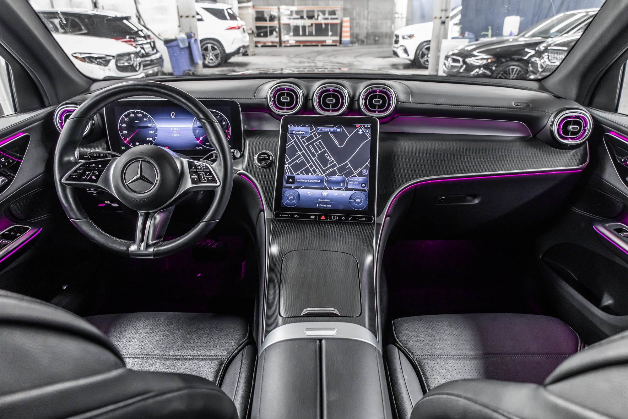 Mercedes-Benz GLC300  2023