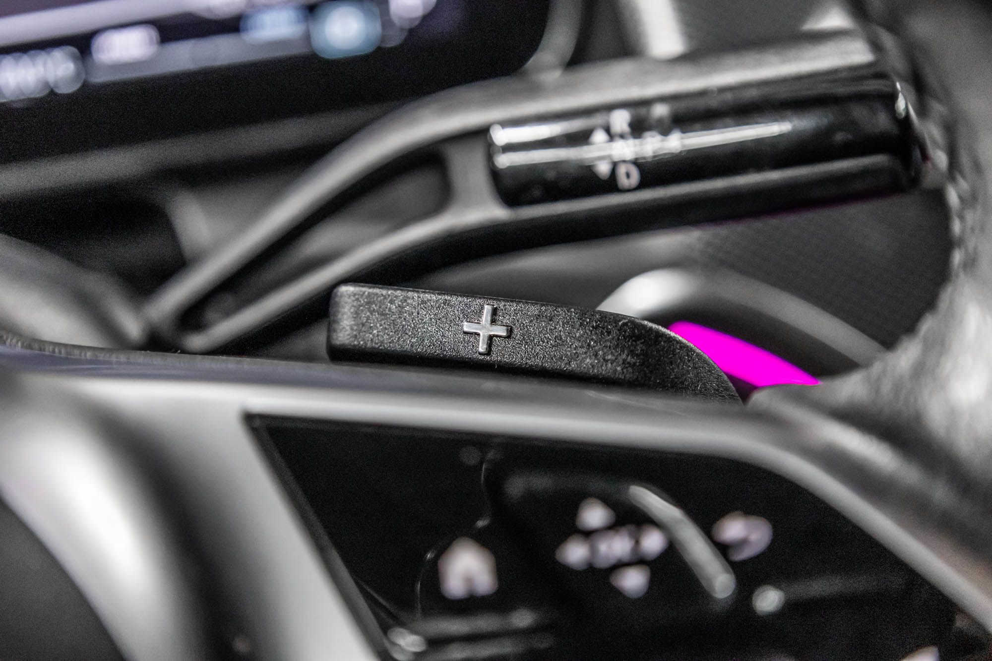 Mercedes-Benz GLC300  2023