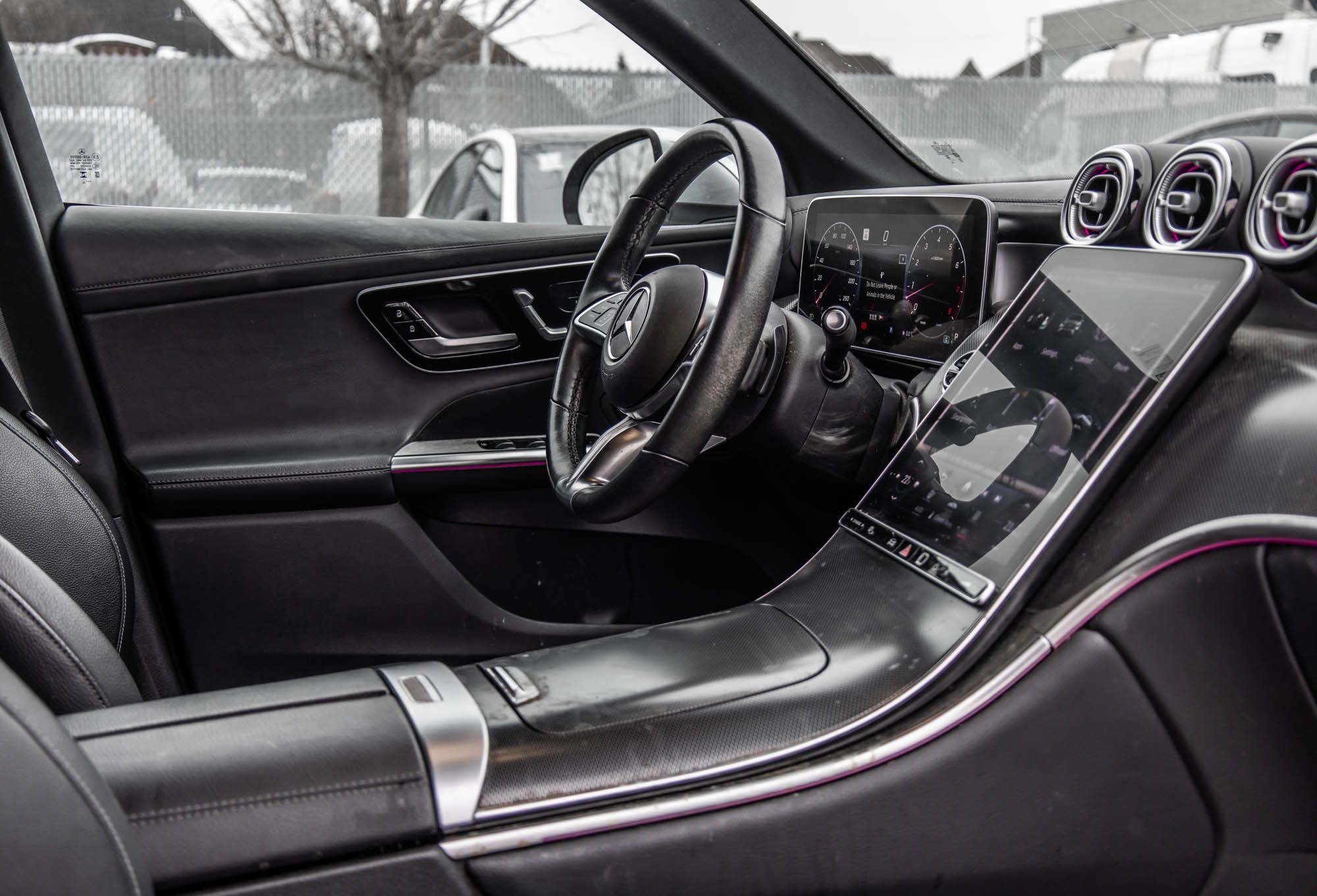 Mercedes-Benz GLC300  2023