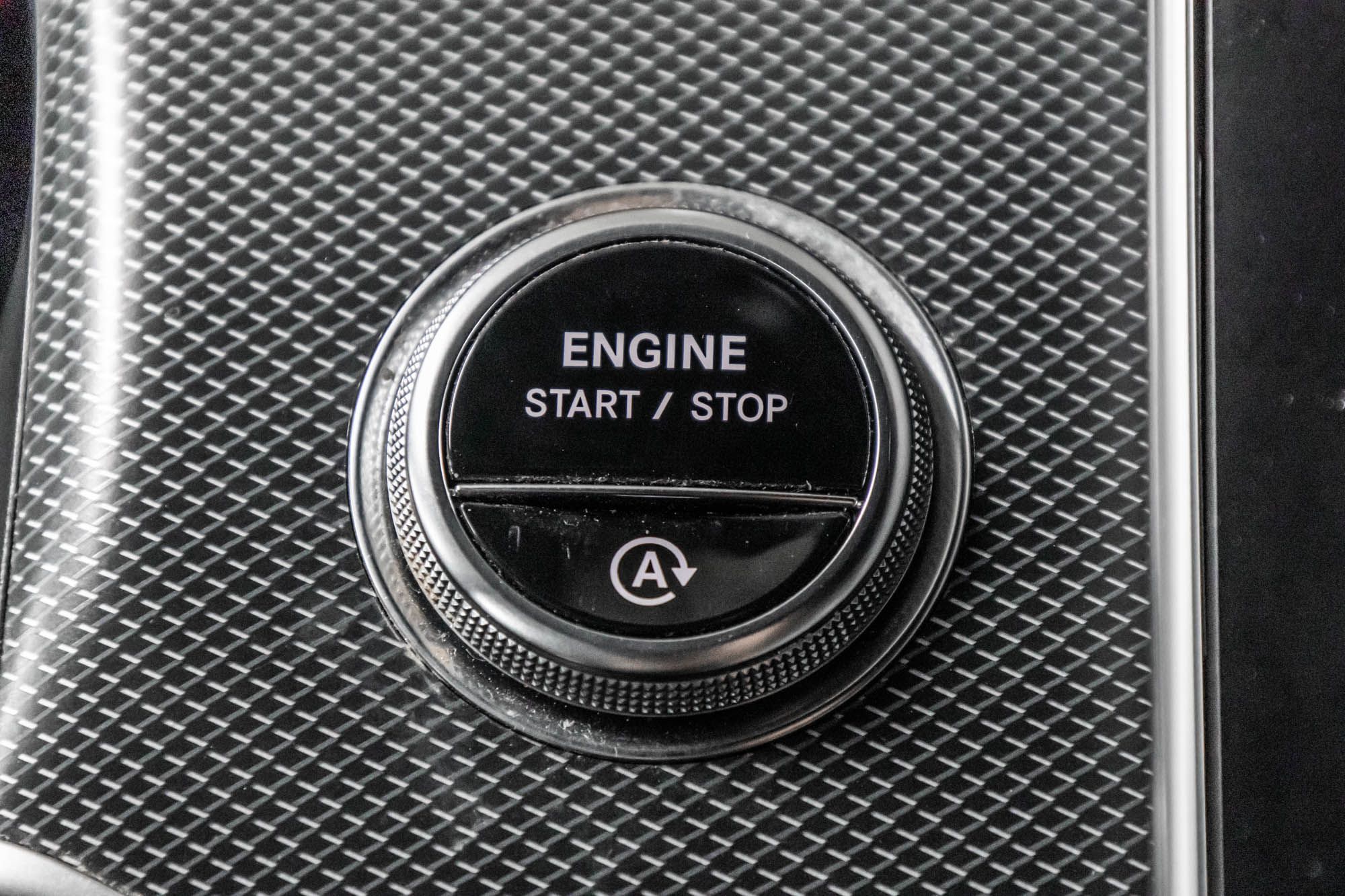 Mercedes-Benz GLC300  2023