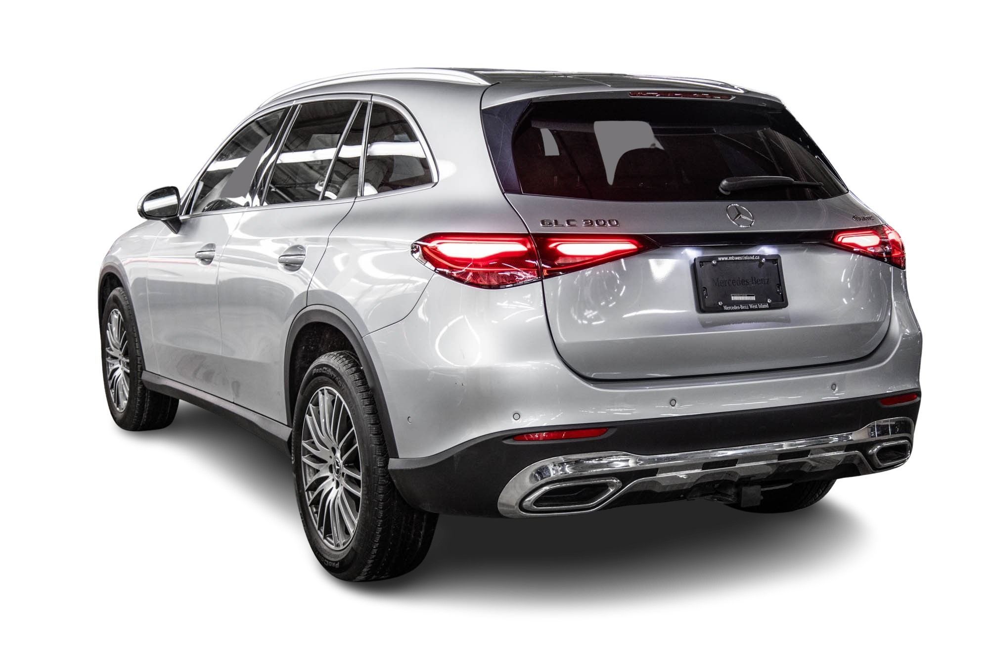 Mercedes-Benz GLC300  2023