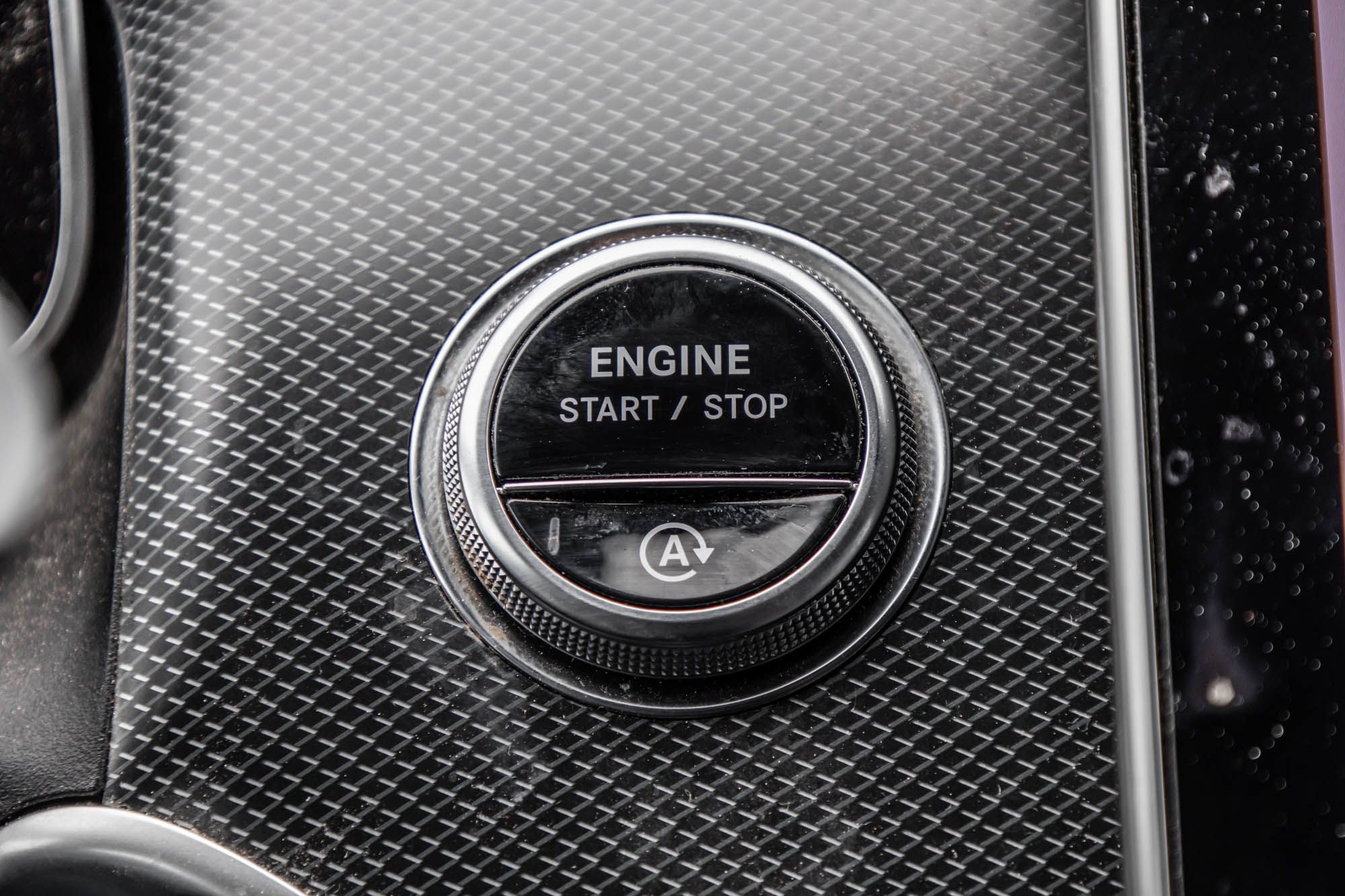 Mercedes-Benz GLC300  2023