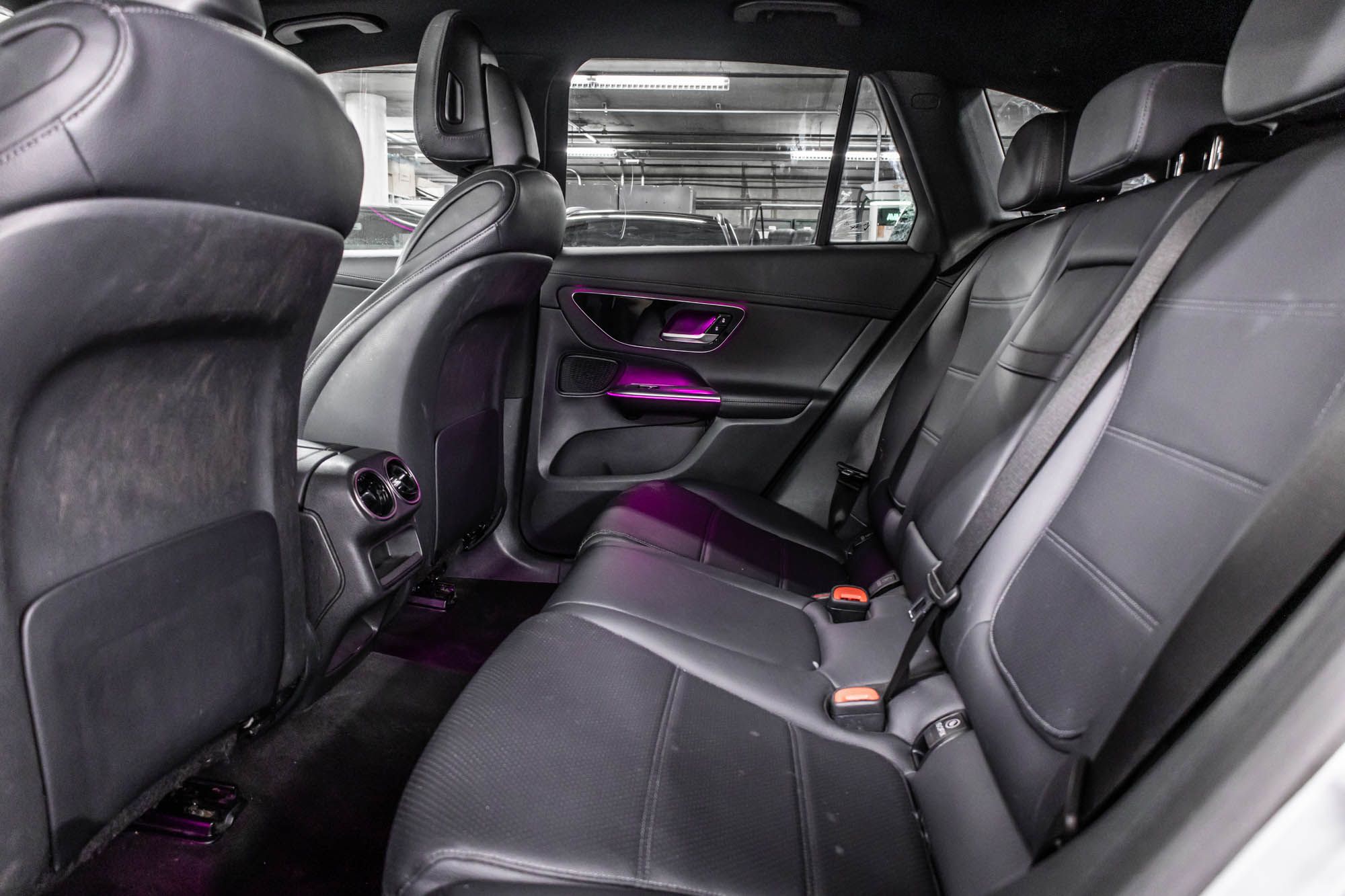 Mercedes-Benz GLC300  2023